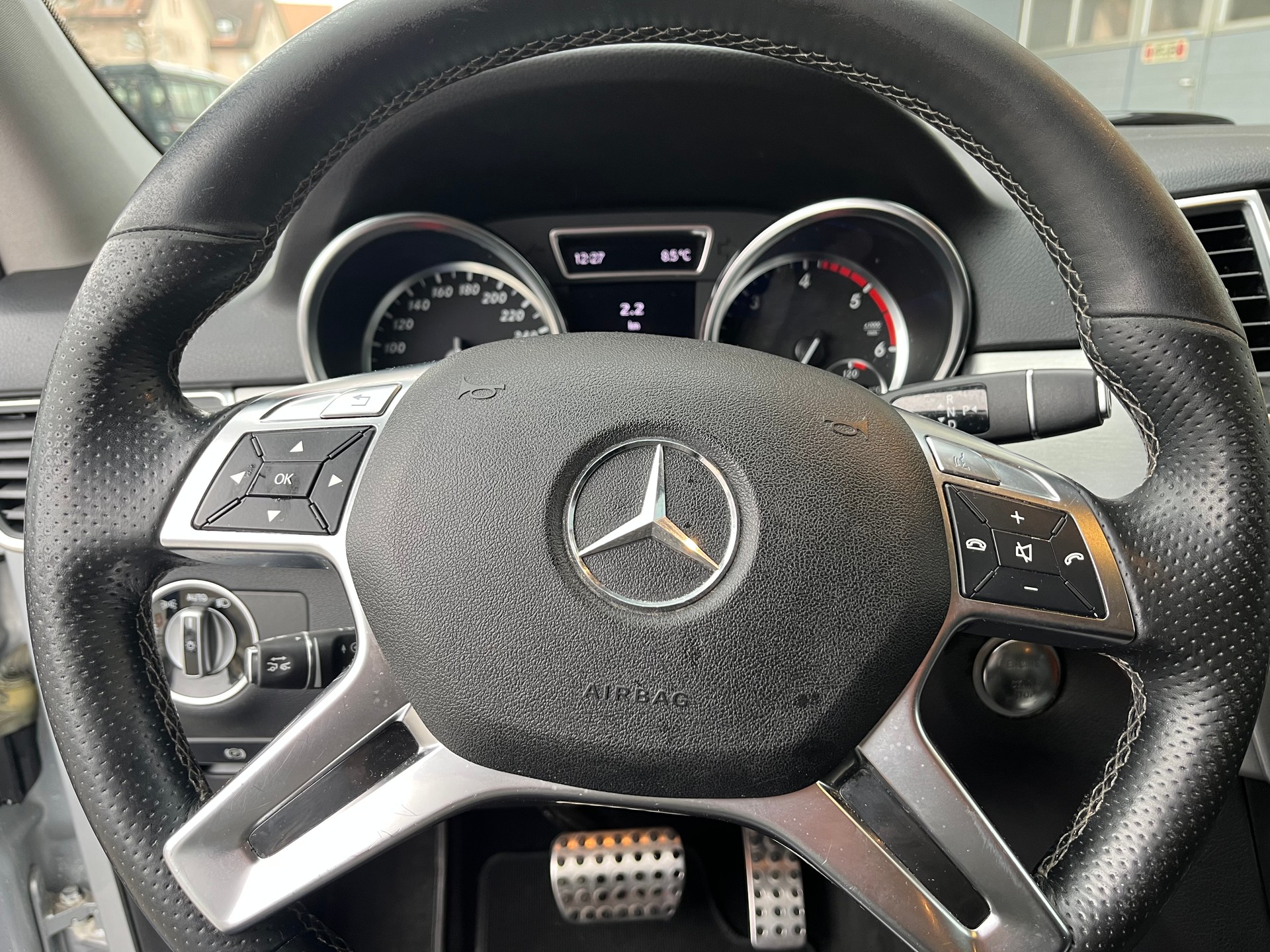 MERCEDES-BENZ ML 350 BlueTEC Edition 4Matic 7G-Tronic-image-12