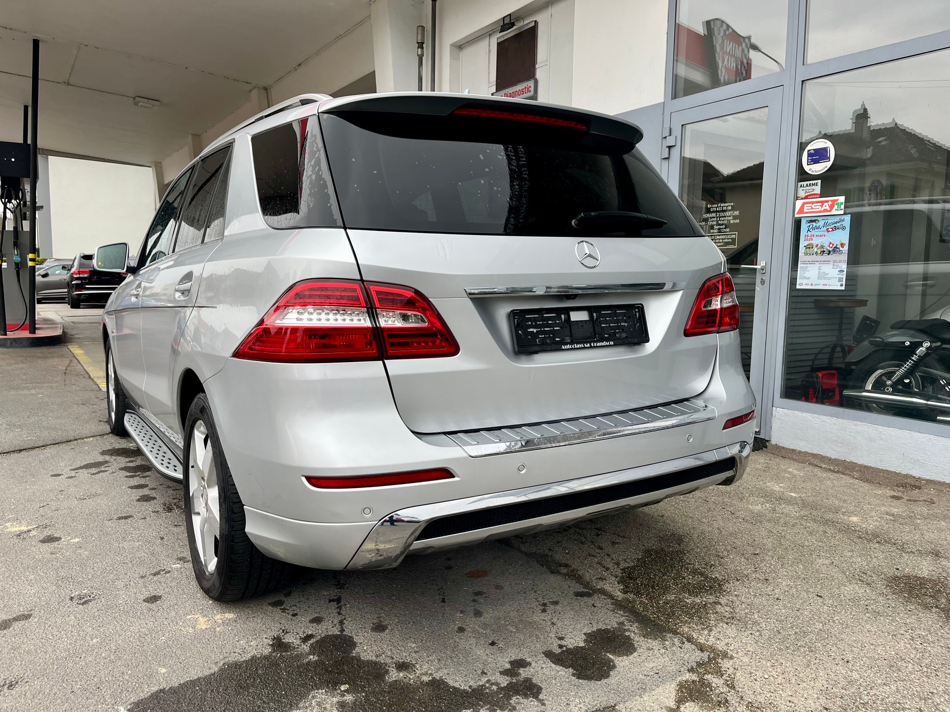 MERCEDES-BENZ ML 350 BlueTEC Edition 4Matic 7G-Tronic-showroom-element-2
