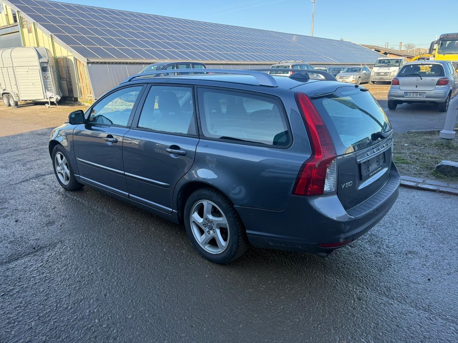 VOLVO V50 D3 Momentum-image-4