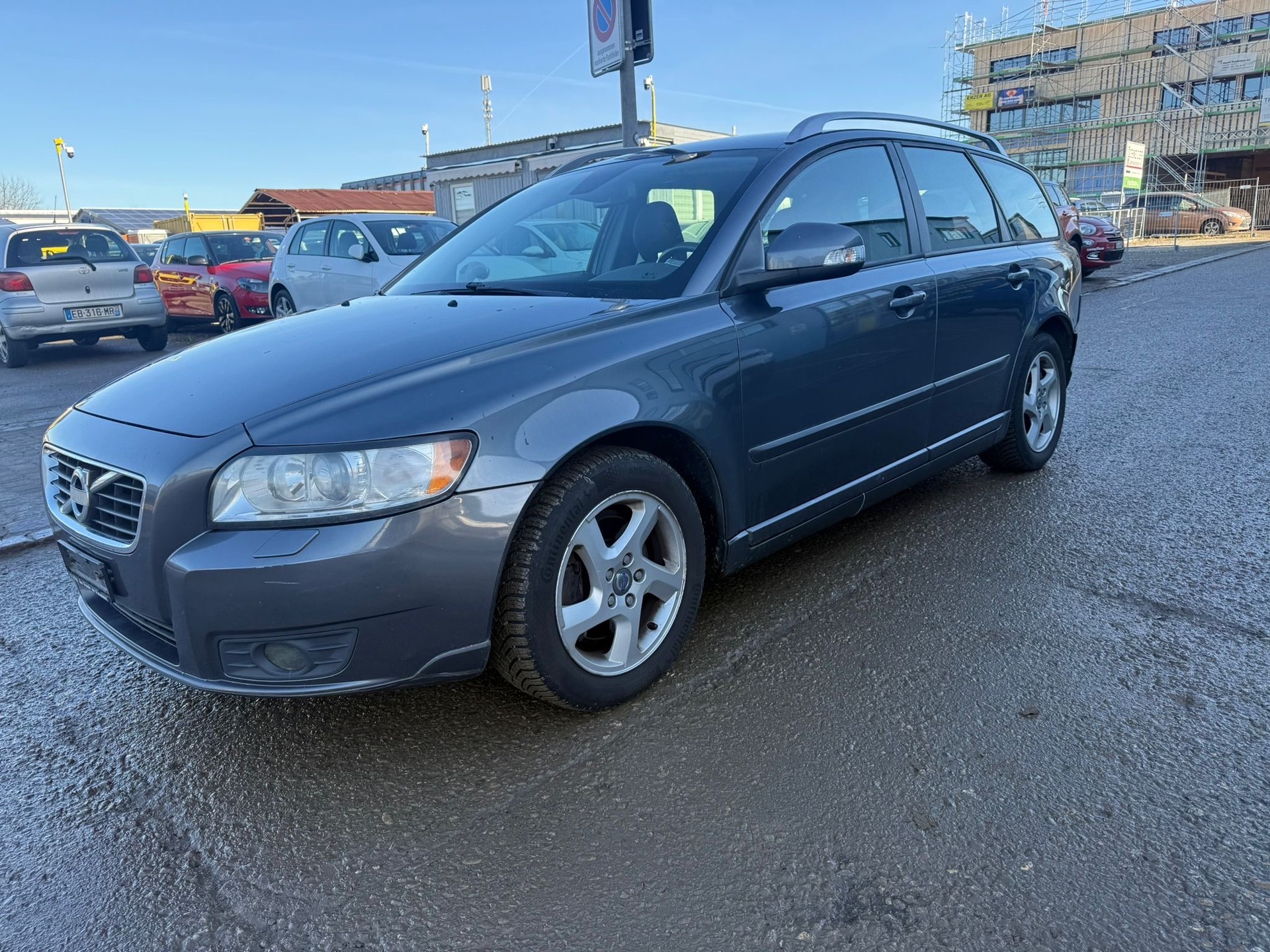 VOLVO V50 D3 Momentum-image-2