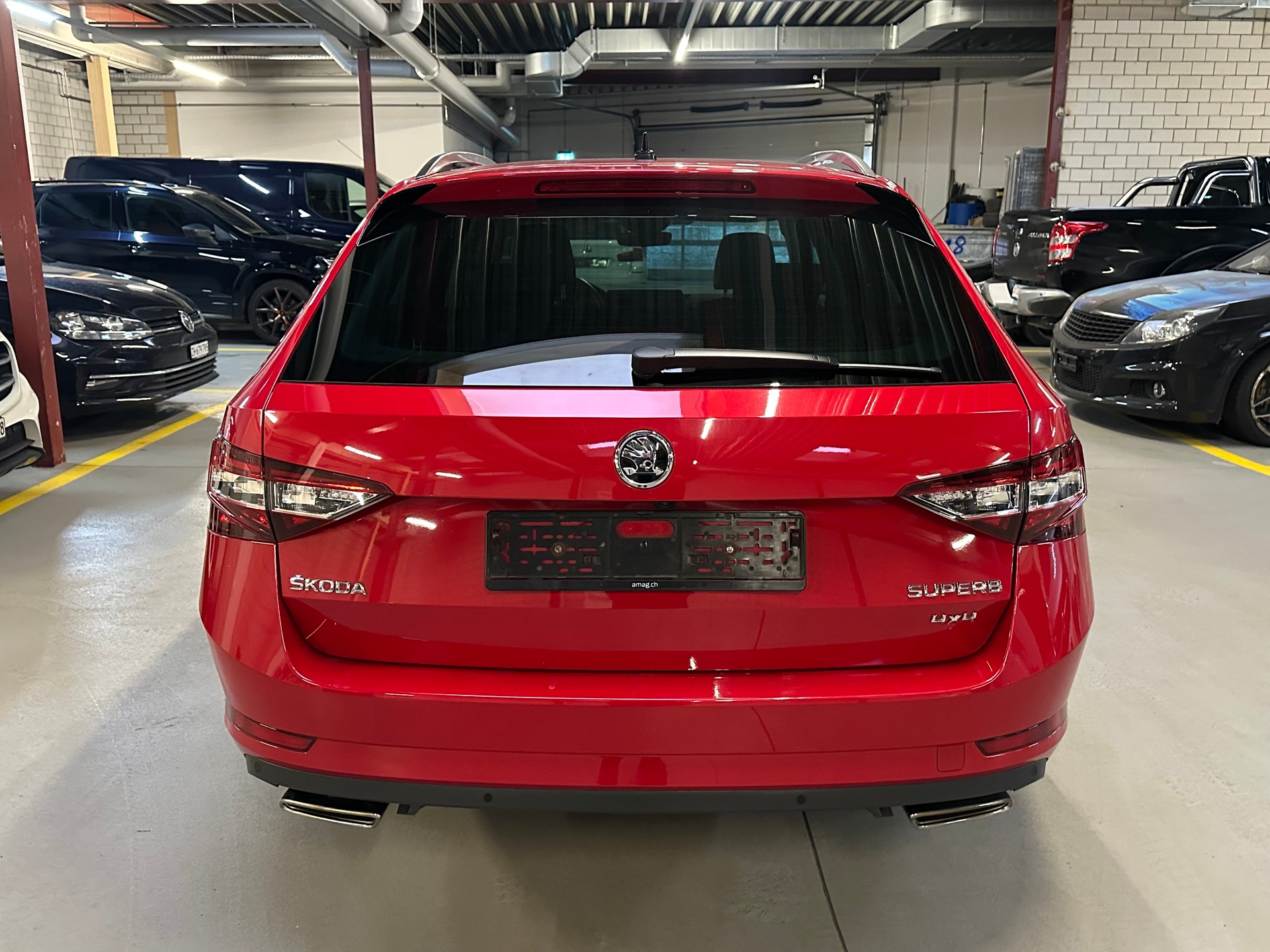 SKODA Superb Combi 2.0 TSI L&K DSG 4x4-image-6