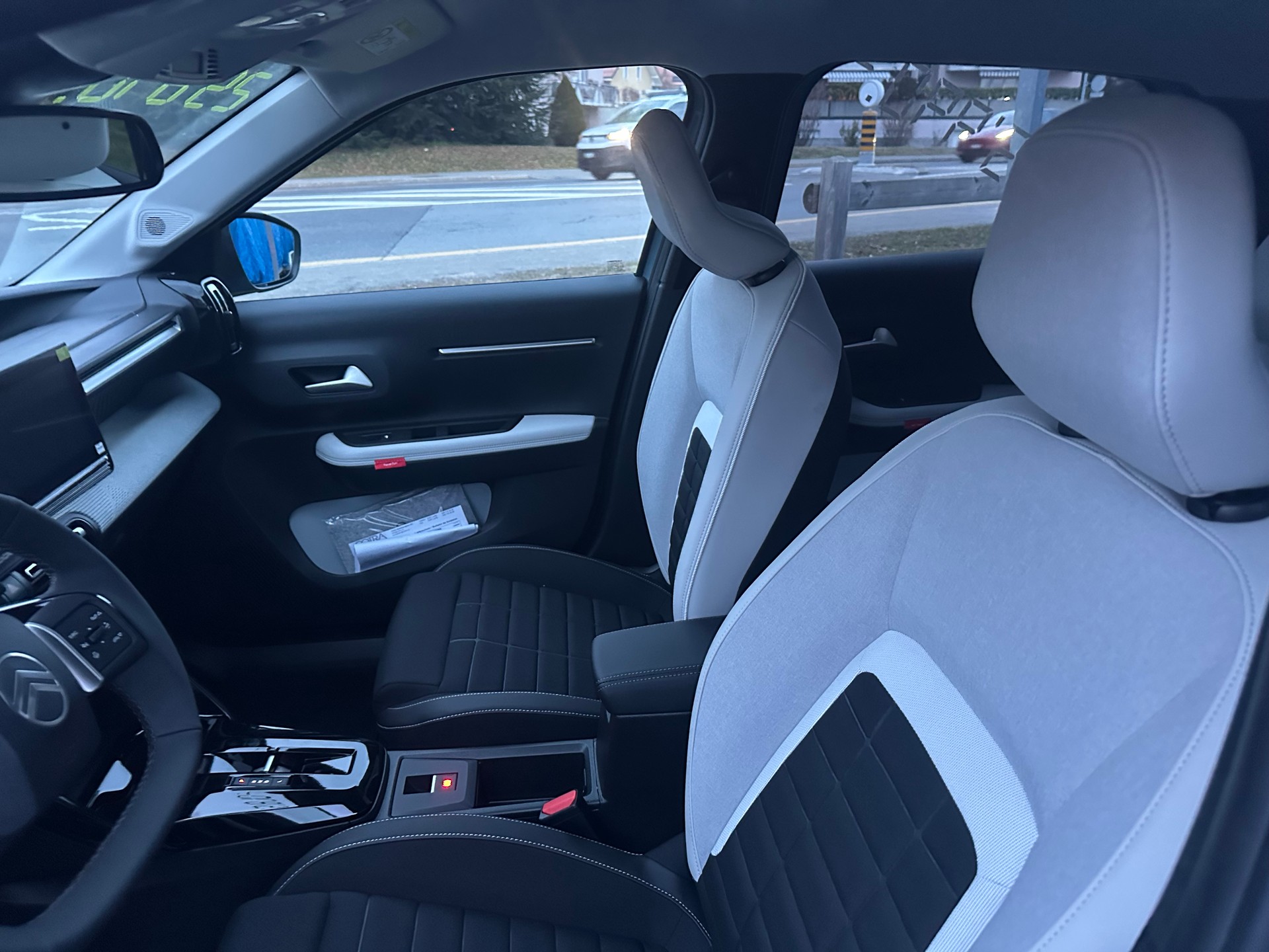 CITROEN C3 1.2i MHEV Max DCS6-image-5