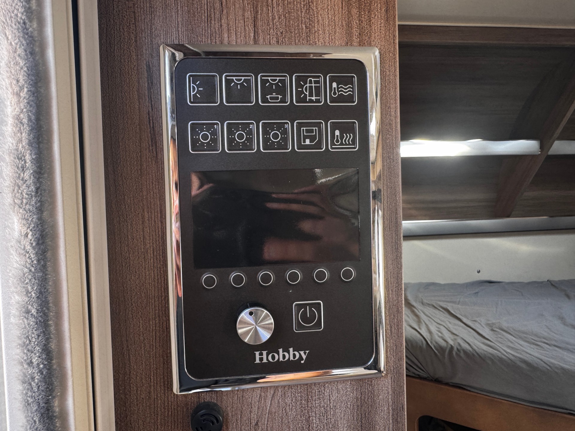 HOBBY 560 KMFE DeLuxe-image-9