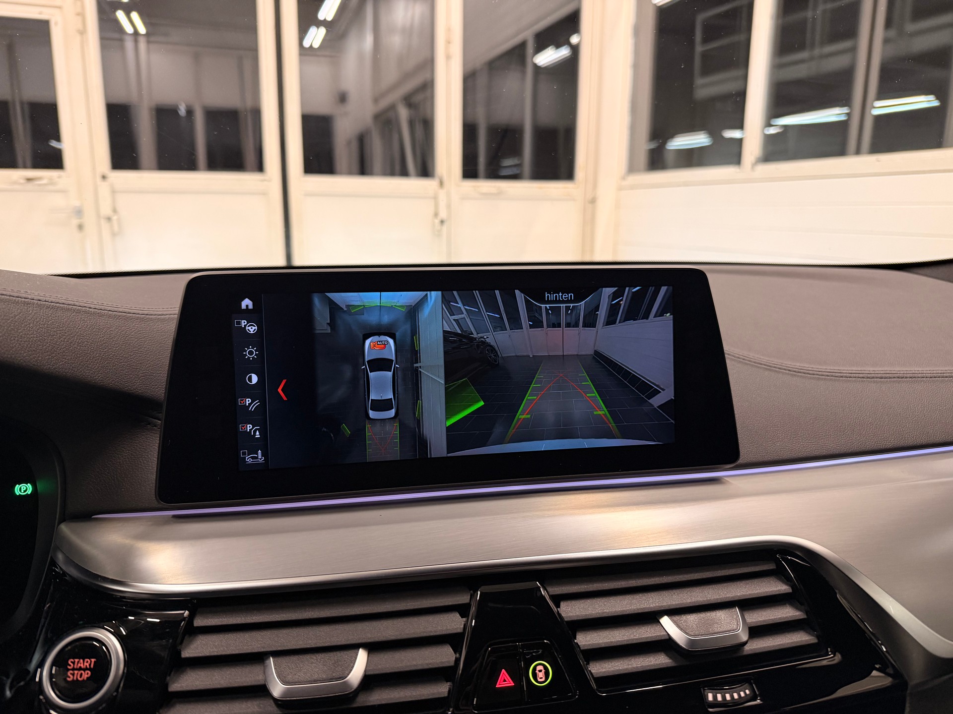 BMW 530e iPerformance Steptronic-image-10