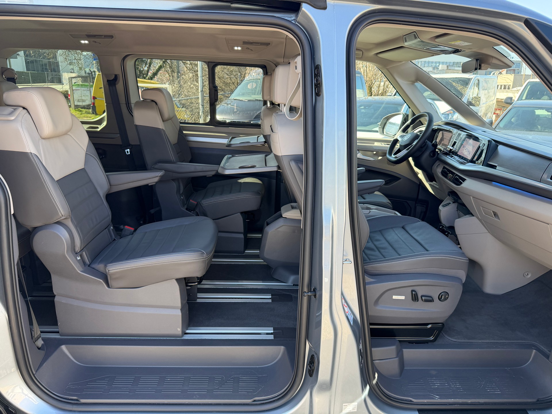 VW Multivan 2.0 TDI Style Liberty DSG-showroom-element-3