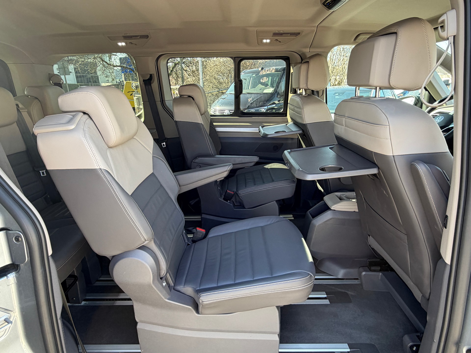 VW Multivan 2.0 TDI Style Liberty DSG-image-21