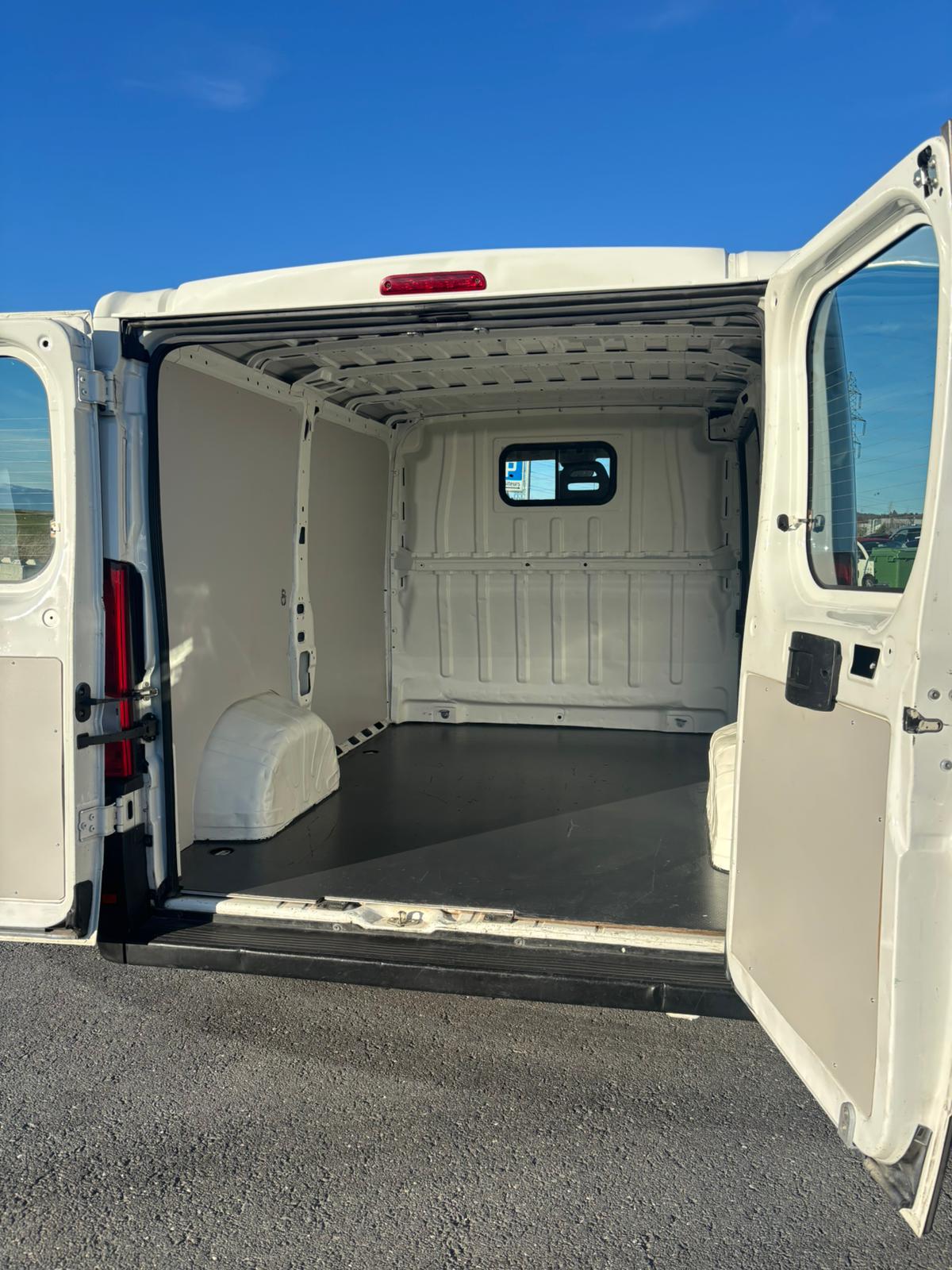 CITROEN Jumper 30 2.0 BlueHDi 110 Attraction L1H1-showroom-element-1