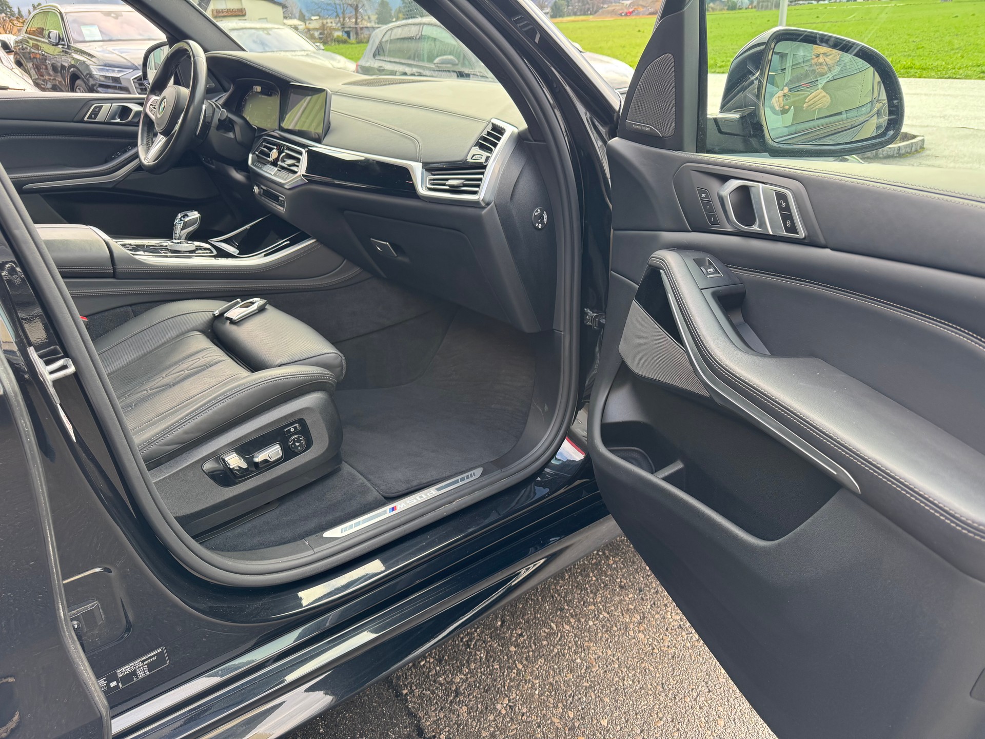 BMW X5 xDrive M50d Steptronic-image-11