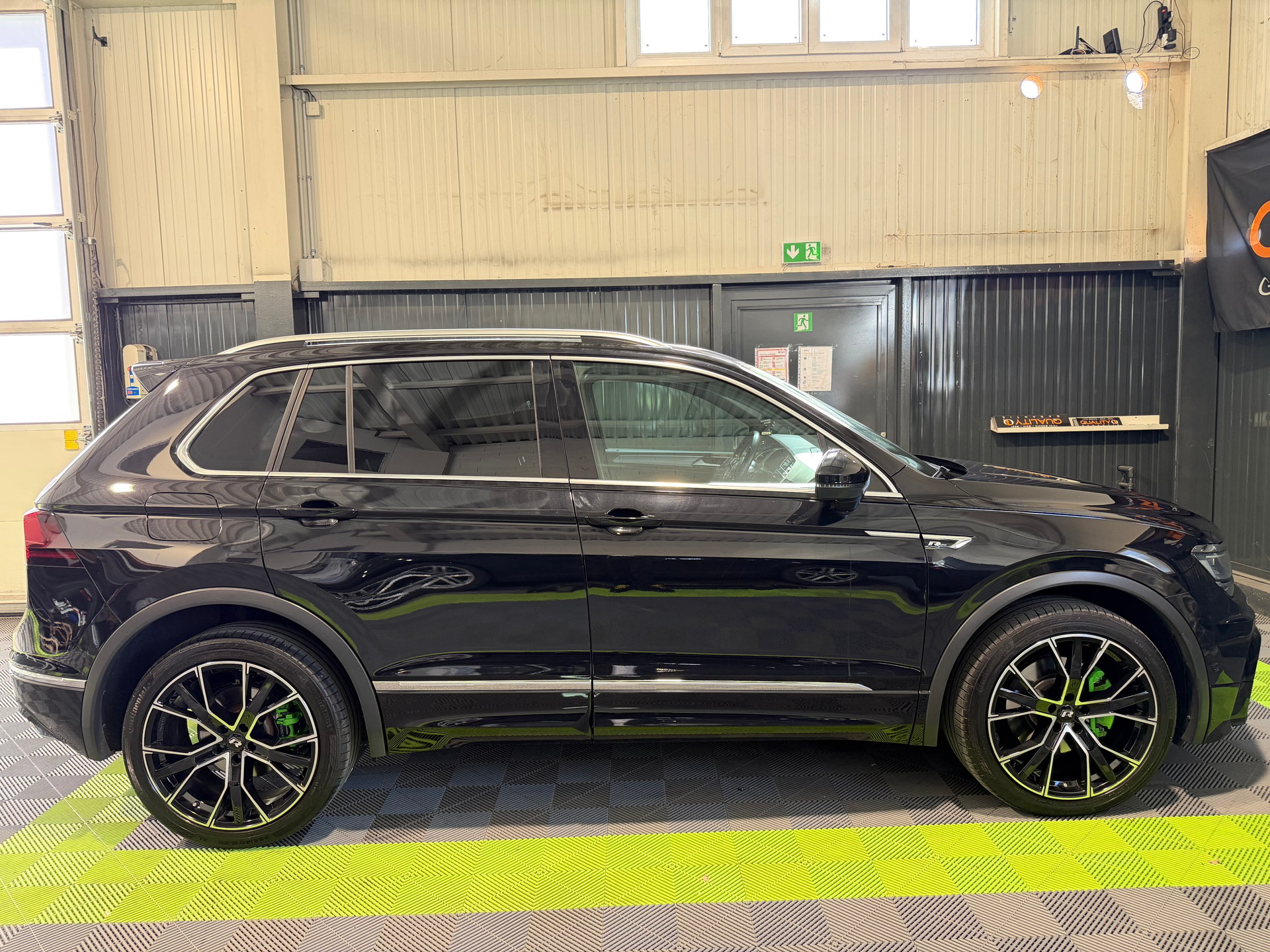 VW Tiguan 2.0 TDI SCR Highline 4Motion DSG-image-6