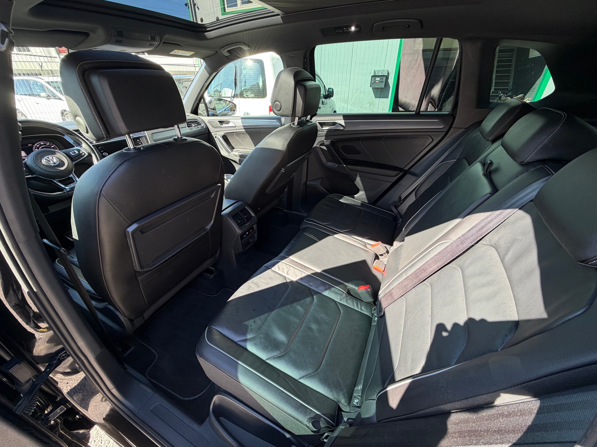 VW Tiguan 2.0 TDI SCR Highline 4Motion DSG-image-8