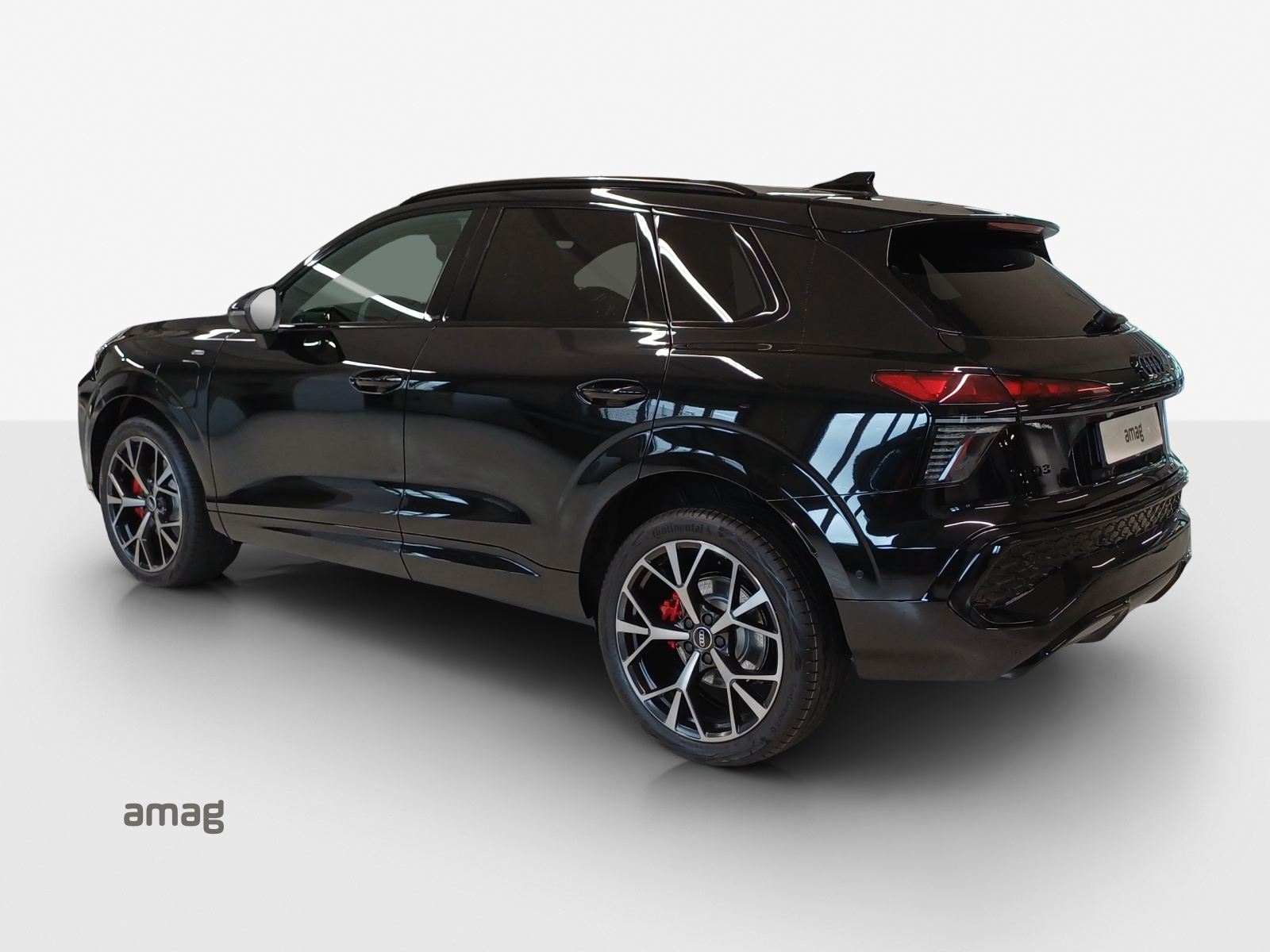 AUDI Q3 SUV e-hybrid 200 kW S tronig-showroom-element-2