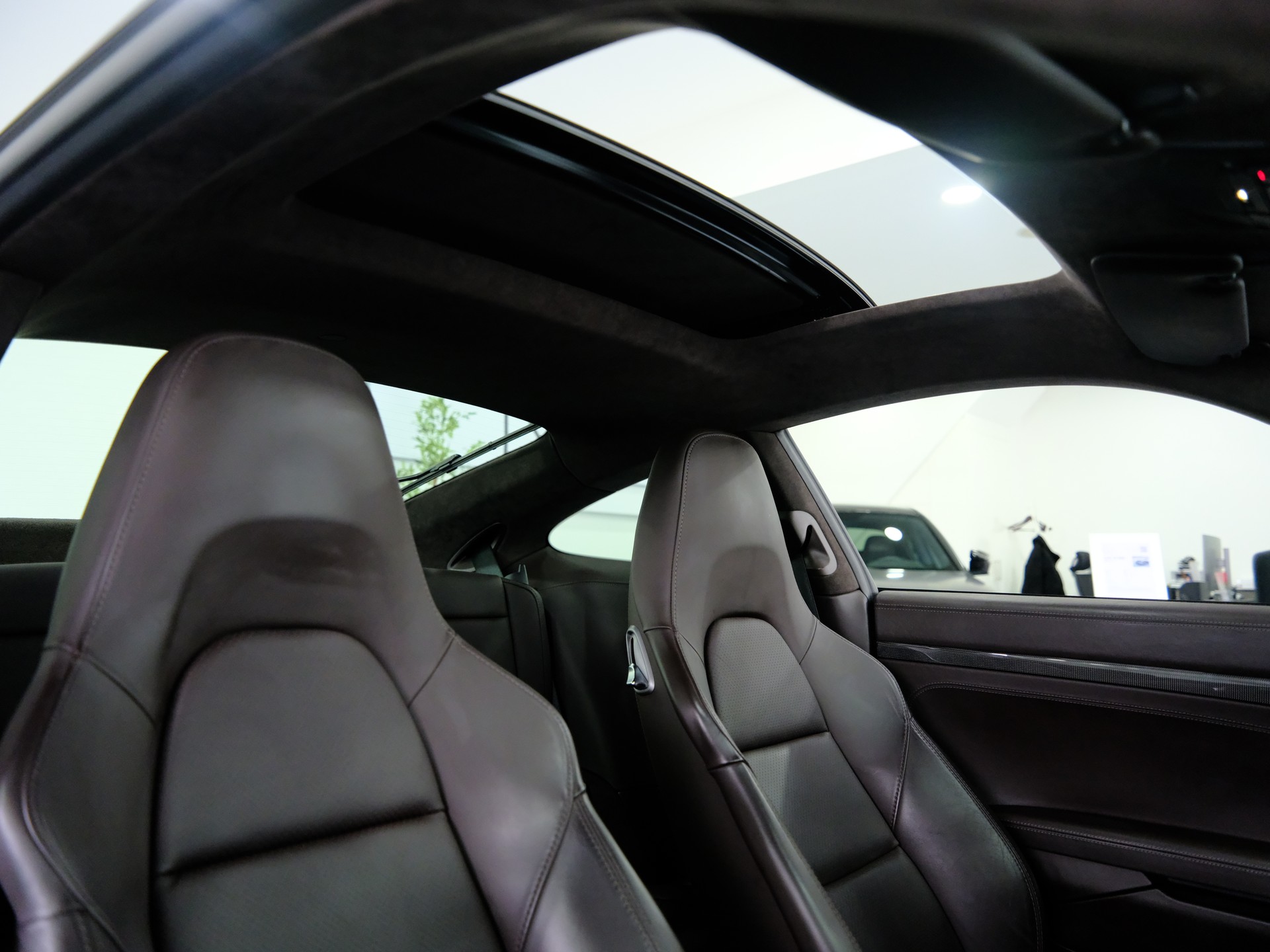PORSCHE 911 Turbo S PDK-image-16