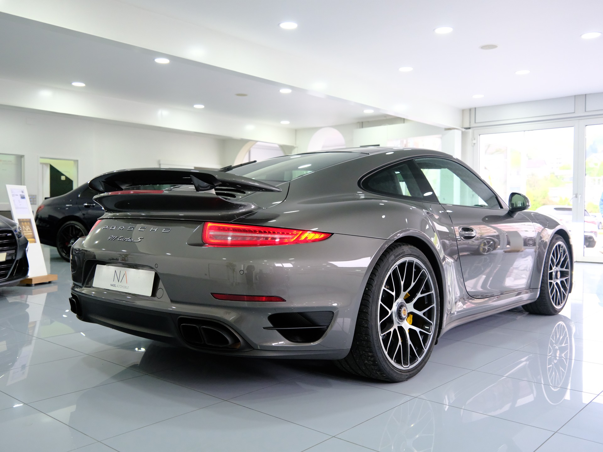 PORSCHE 911 Turbo S PDK-image-6