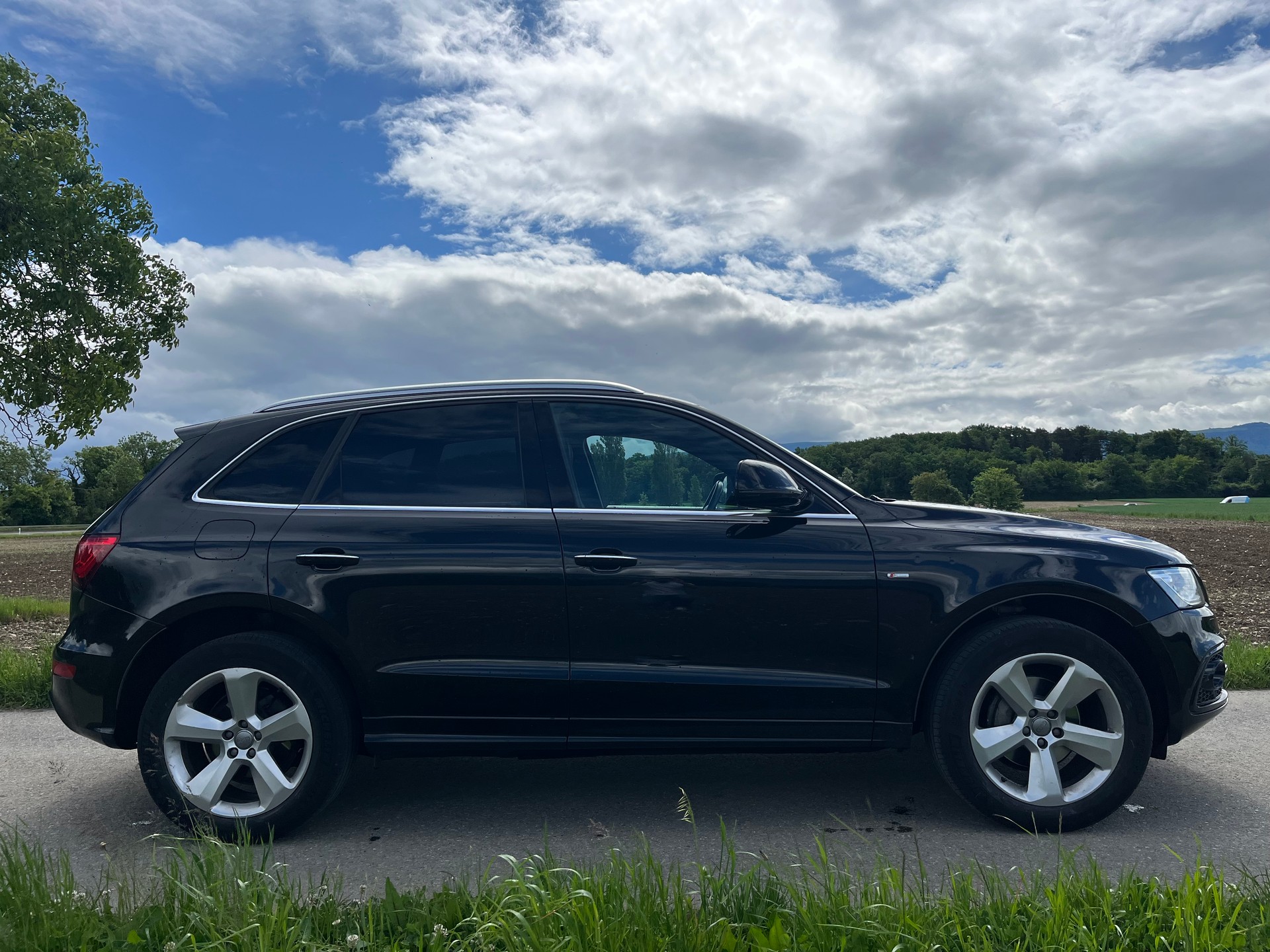 AUDI Q5 2.0 TFSI quattro S-Line-image-6