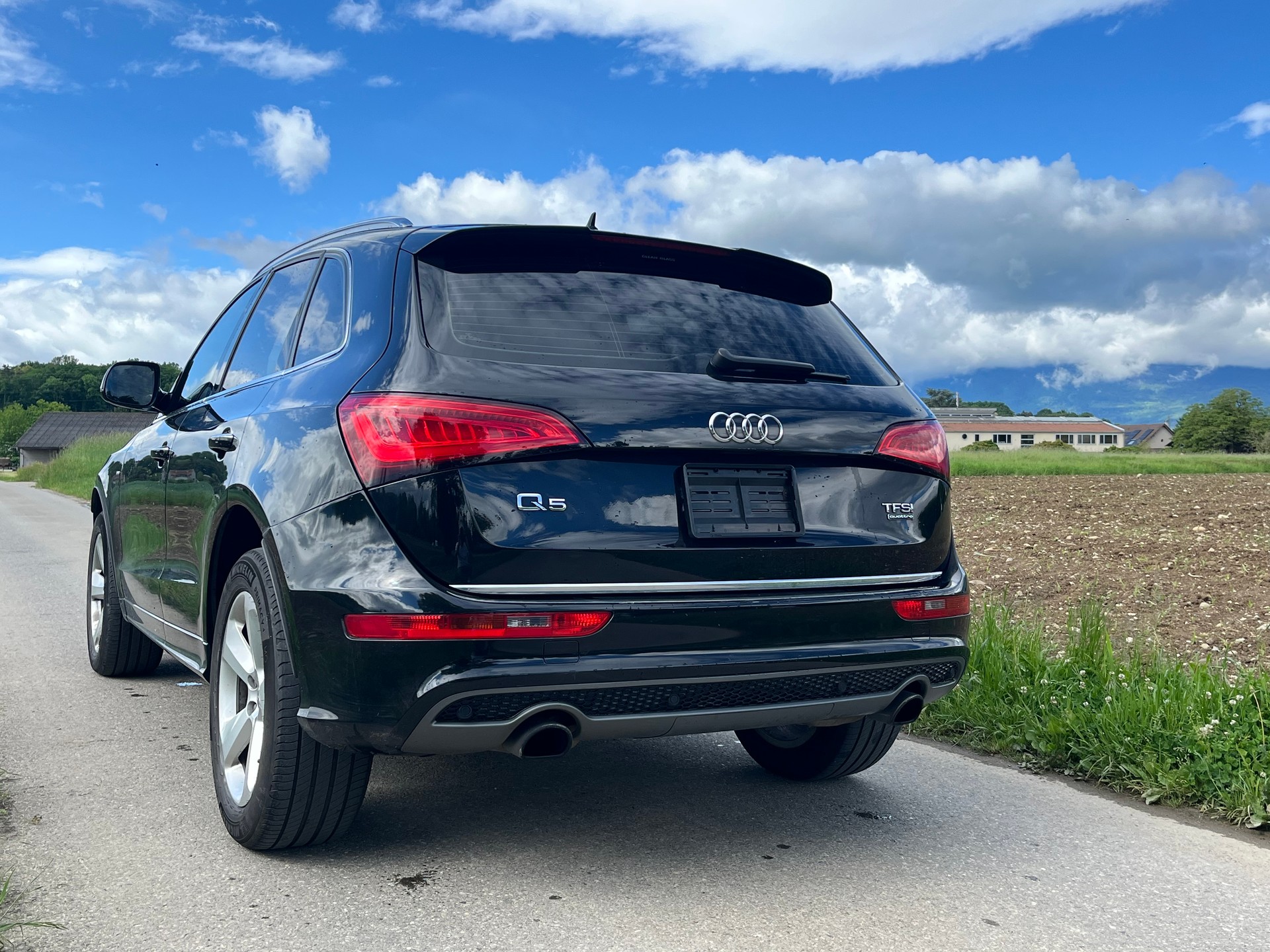 AUDI Q5 2.0 TFSI quattro S-Line-image-8