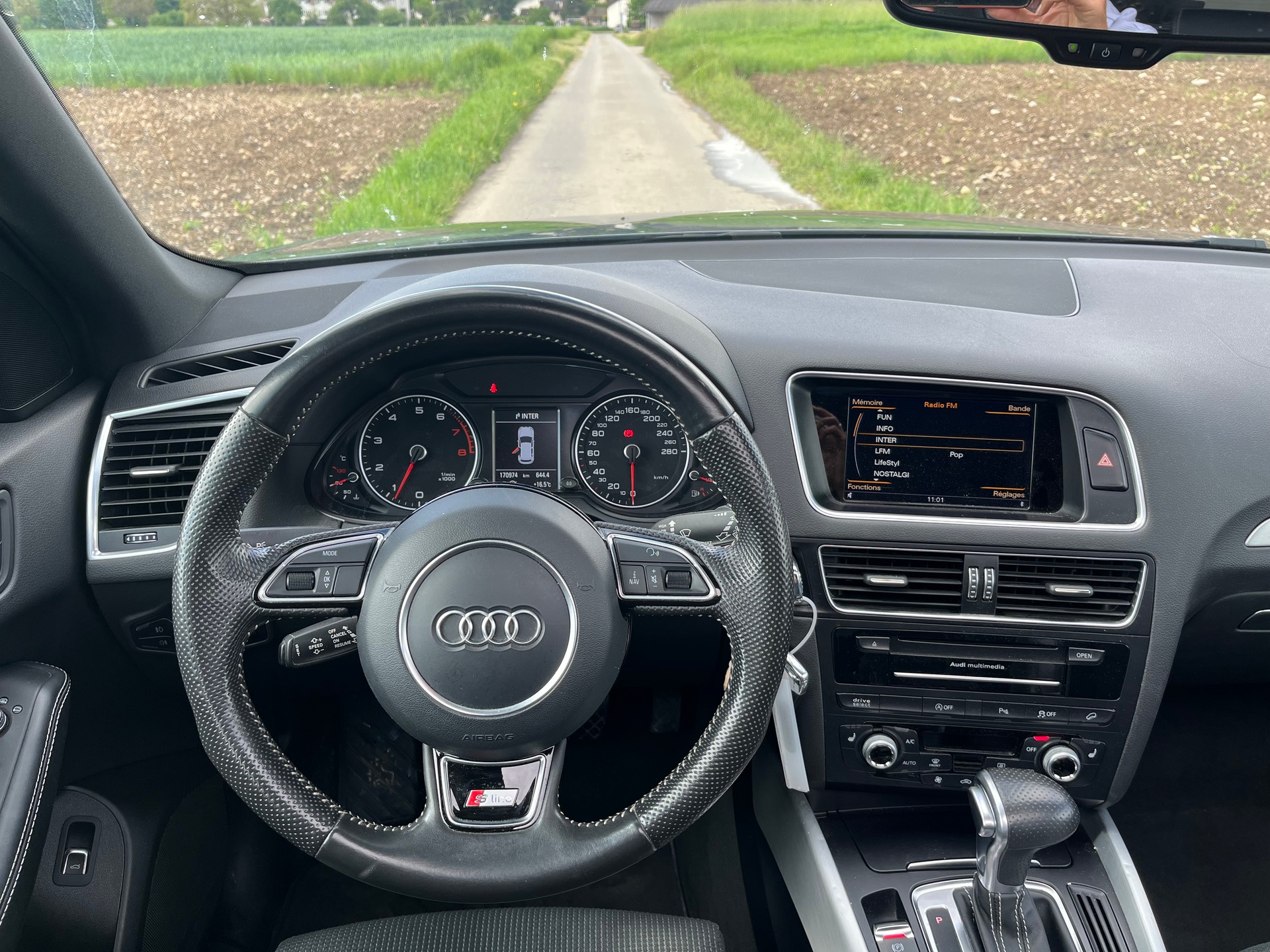 AUDI Q5 2.0 TFSI quattro S-Line-image-19