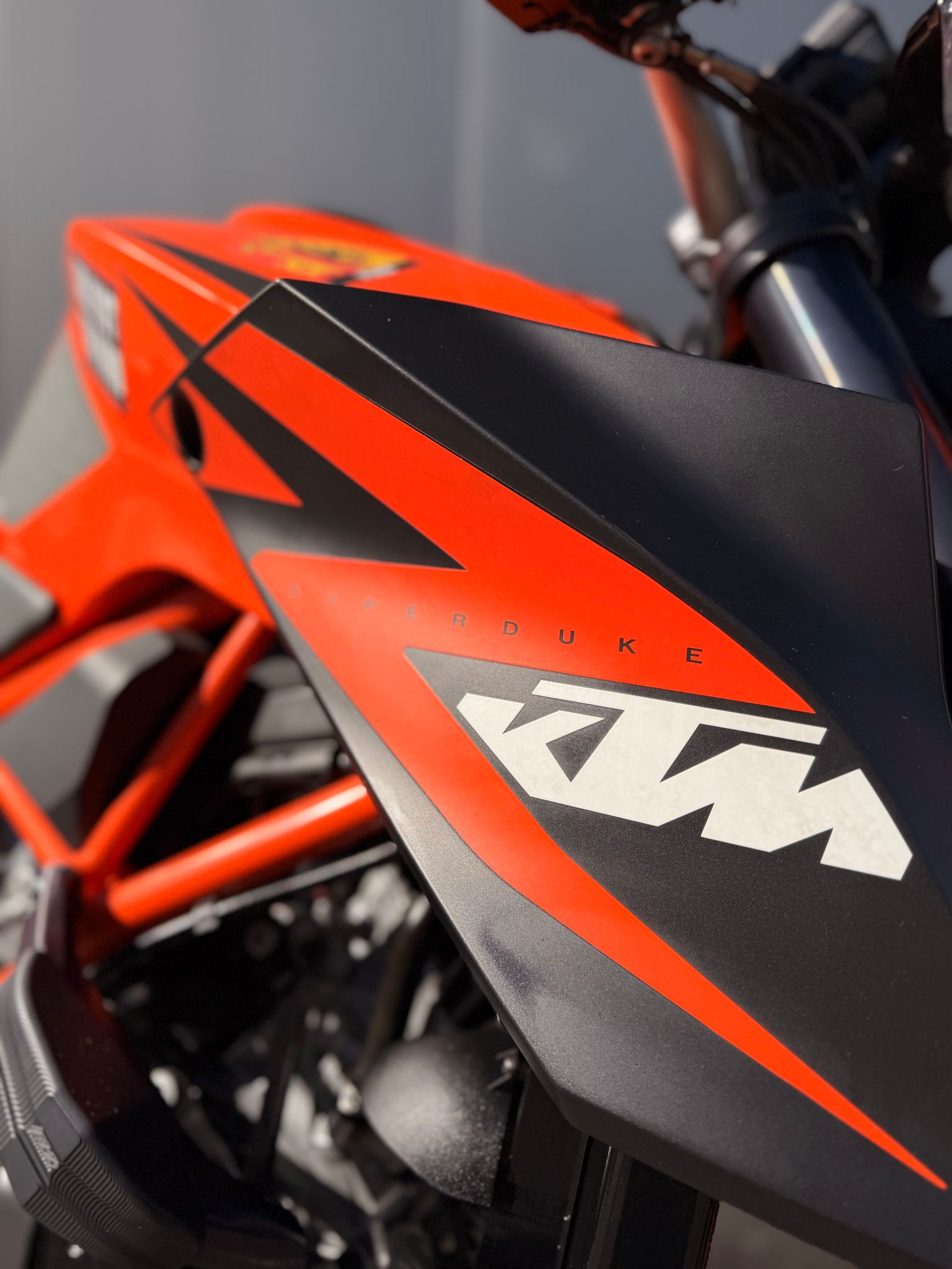 KTM 1290 Super Duke R-image-1
