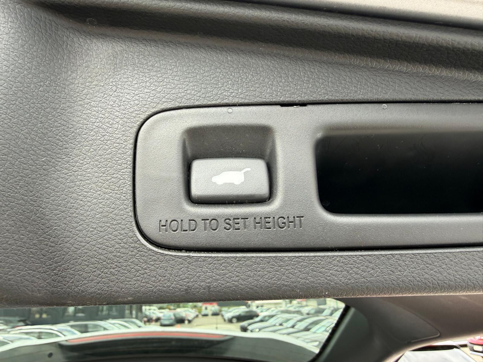 HONDA CR-V 2.0 i-MMD Executive 4WD-image-19