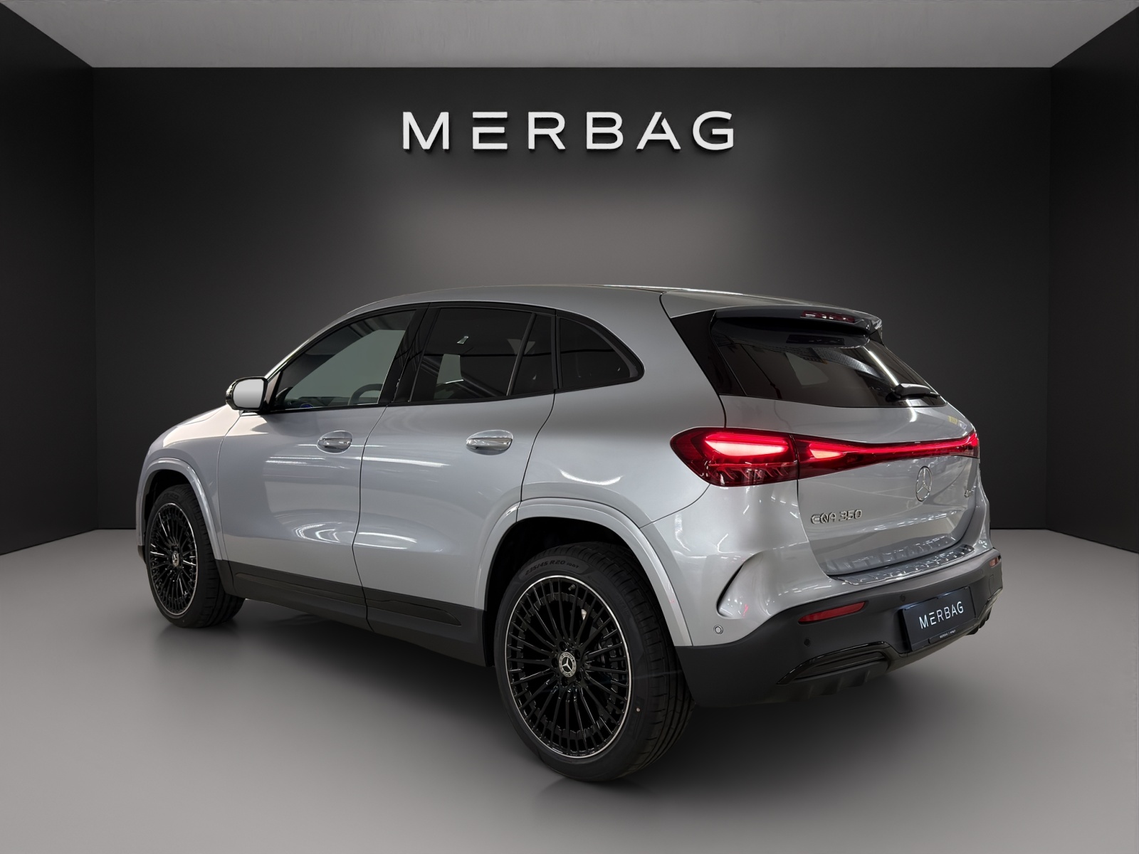 MERCEDES-BENZ EQA 350 66,5 kWh 4Matic Swiss Star-image-4