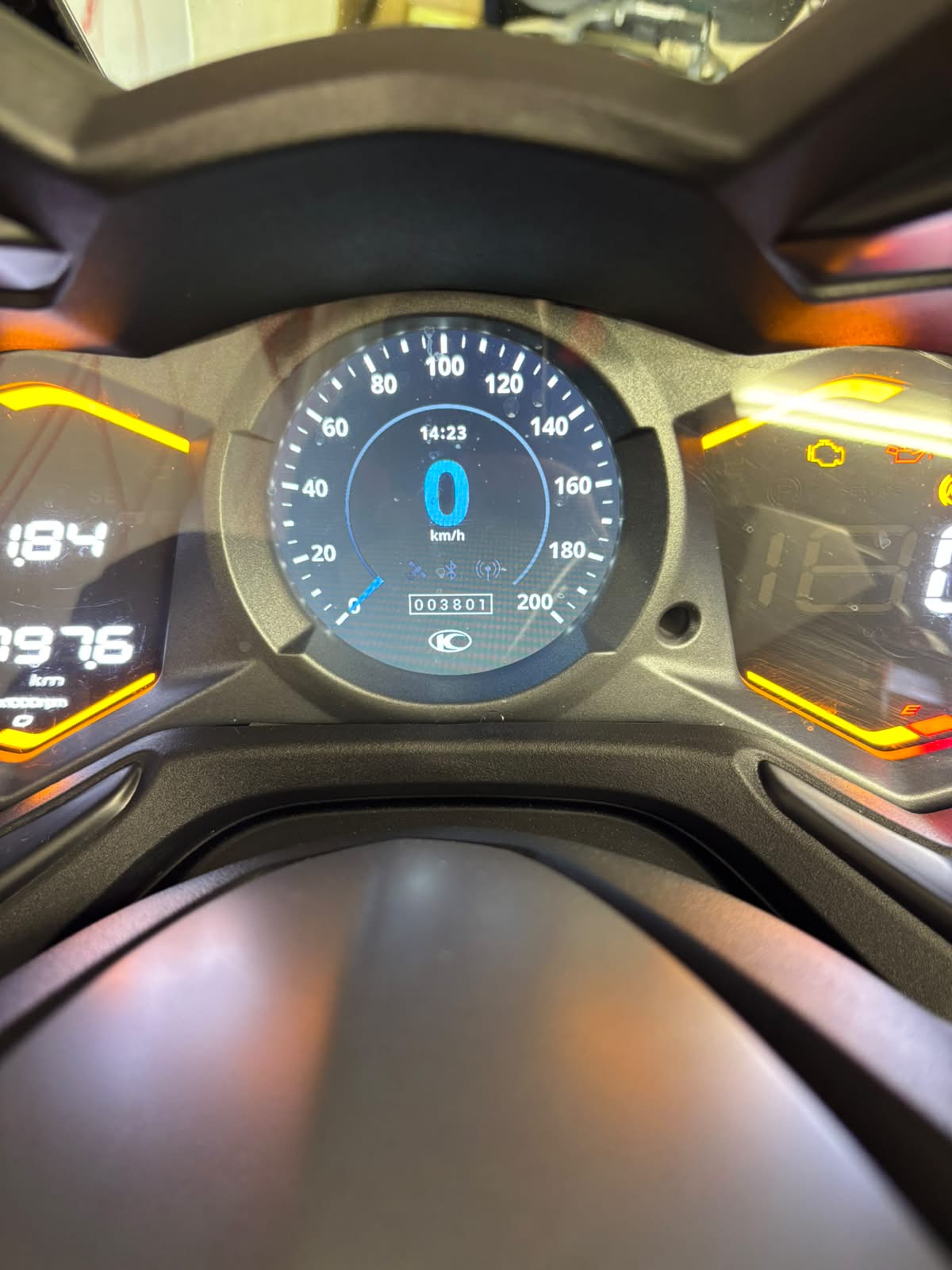 KYMCO AK 550i ETS-image-3