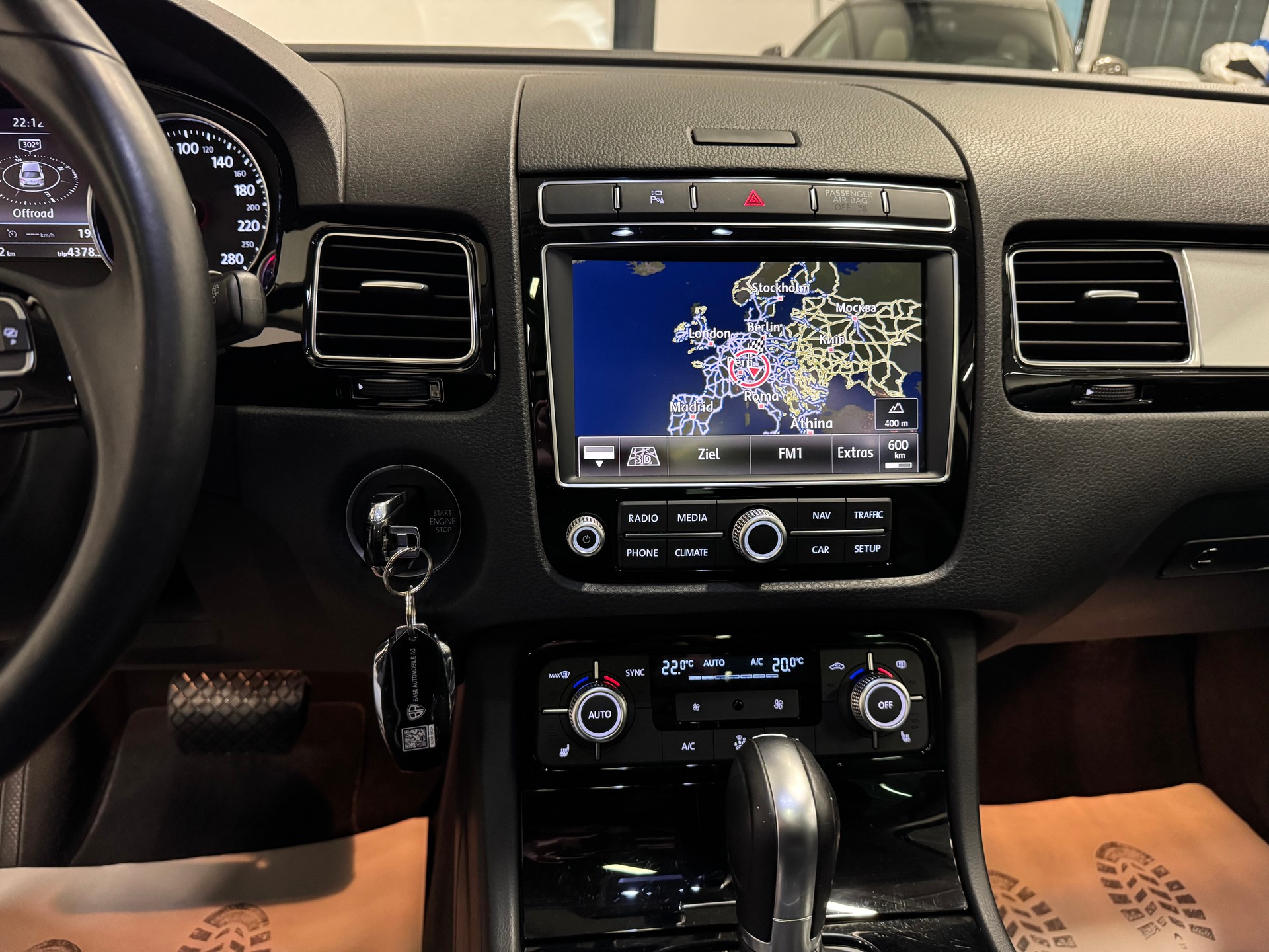 VW Touareg 3.0 TDI BlueMotion Technology Tiptronic-image-23