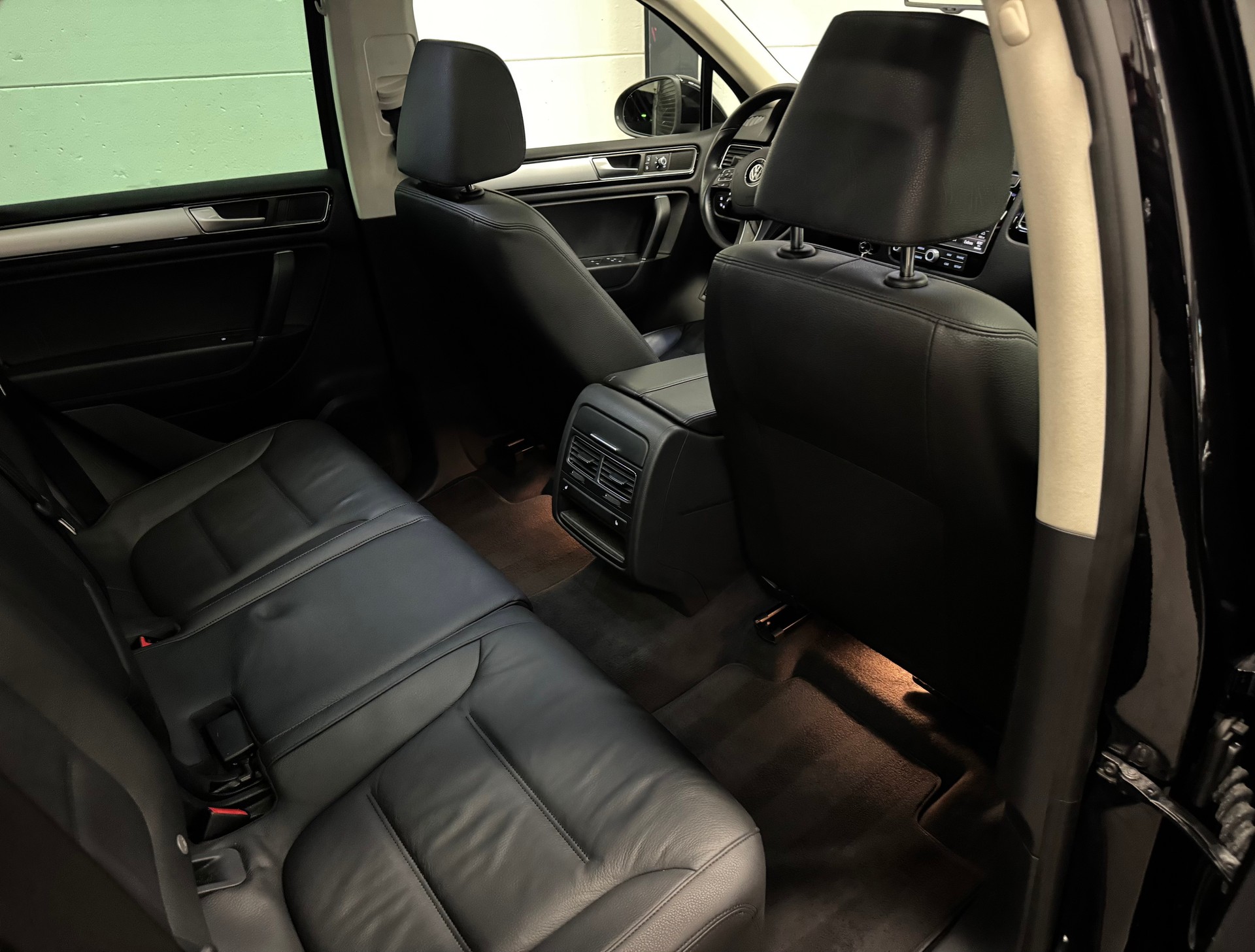 VW Touareg 3.0 TDI BlueMotion Technology Tiptronic-image-18