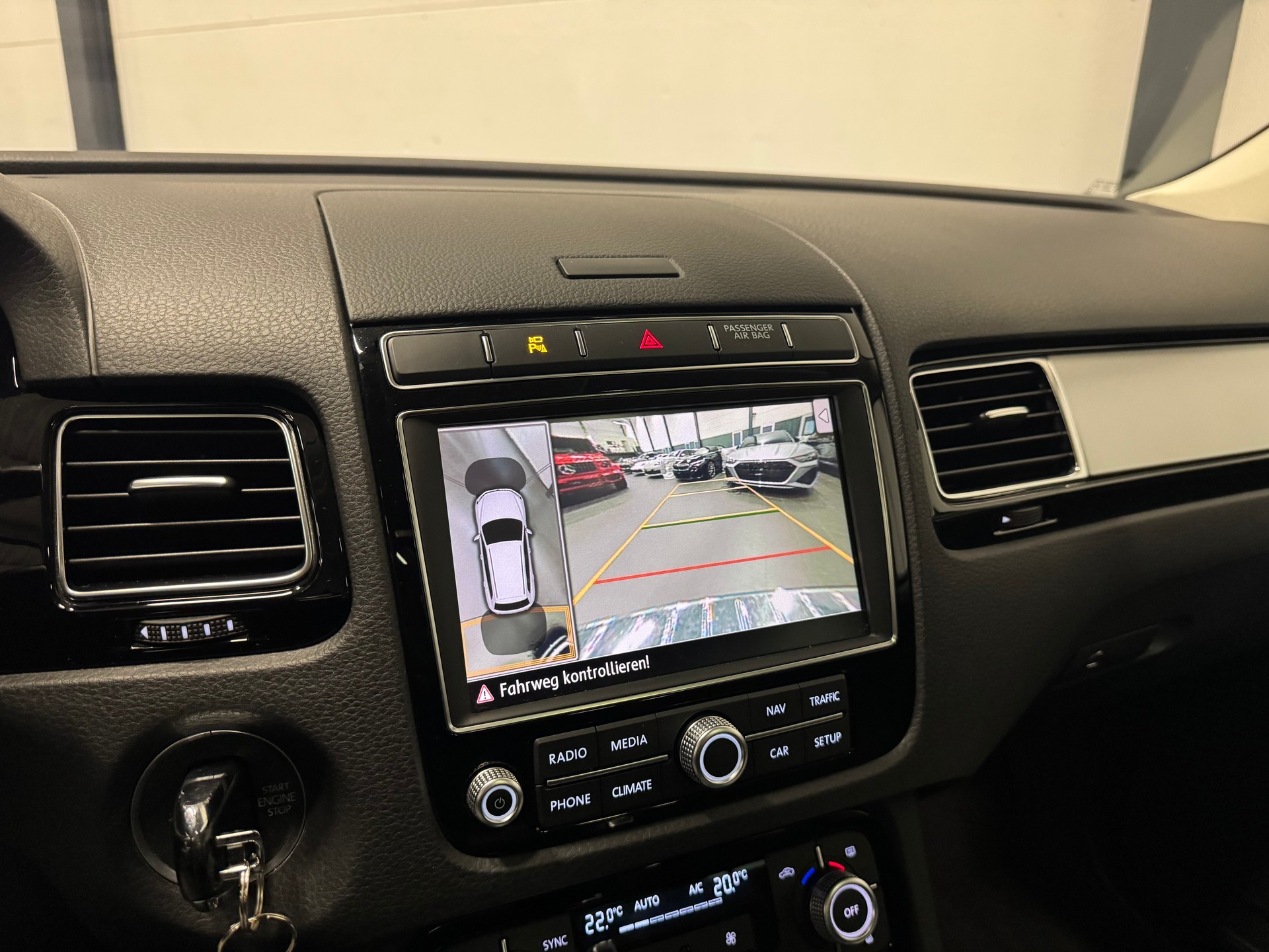 VW Touareg 3.0 TDI BlueMotion Technology Tiptronic-image-24