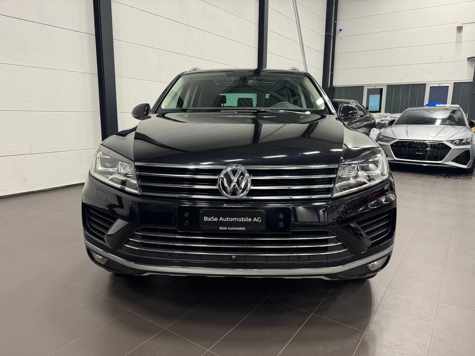 VW Touareg 3.0 TDI BlueMotion Technology Tiptronic-image-6