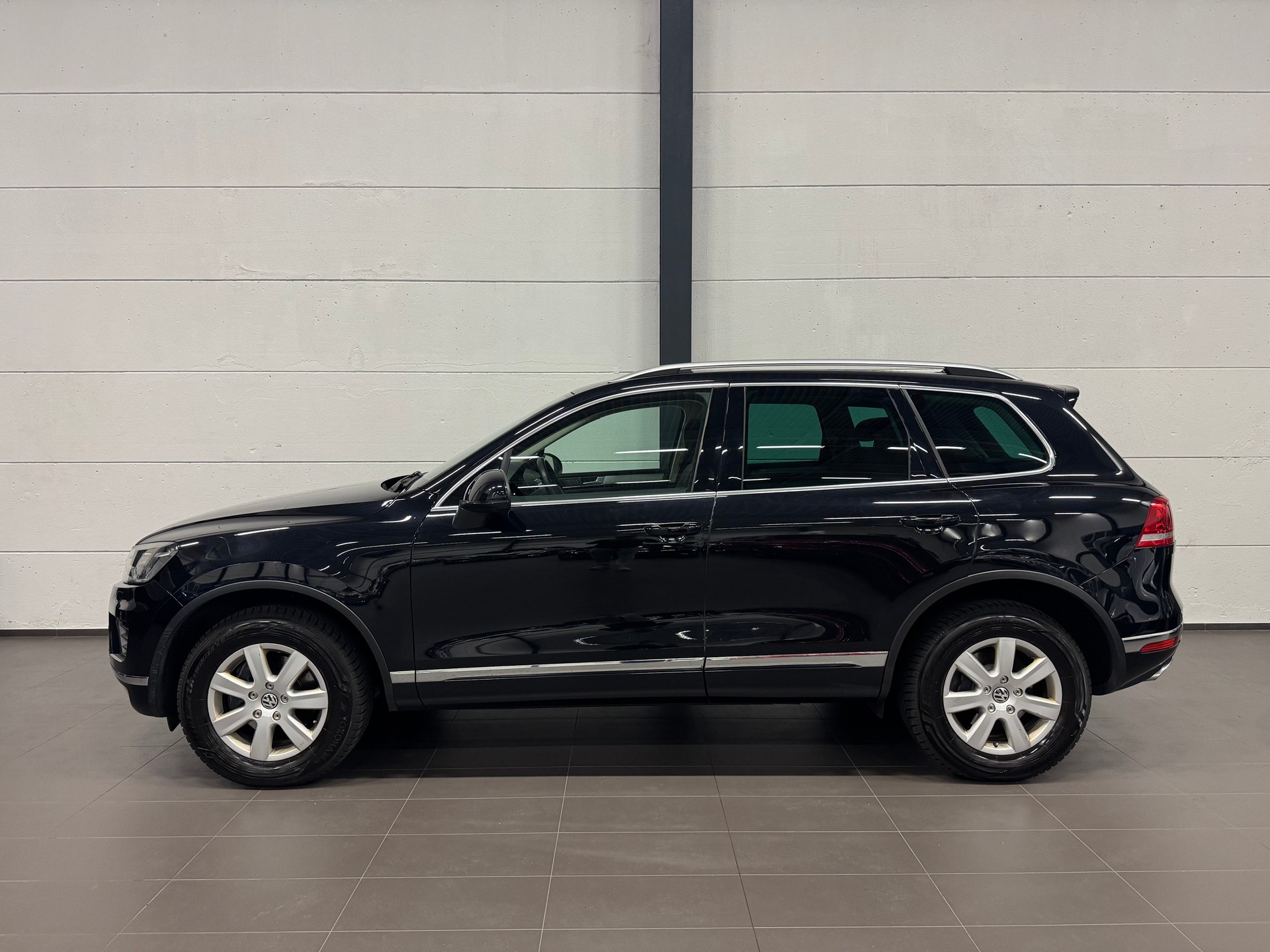 VW Touareg 3.0 TDI BlueMotion Technology Tiptronic-image-8