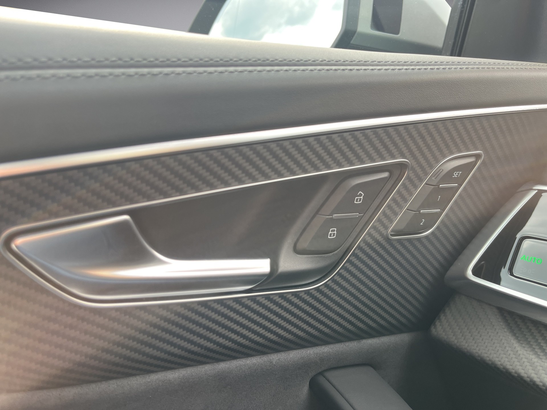 AUDI RSQ8 performance quattro*New Fahrzeug*Standheizung, AHK, Panodach, (5-Jahre Garantie)-image-17