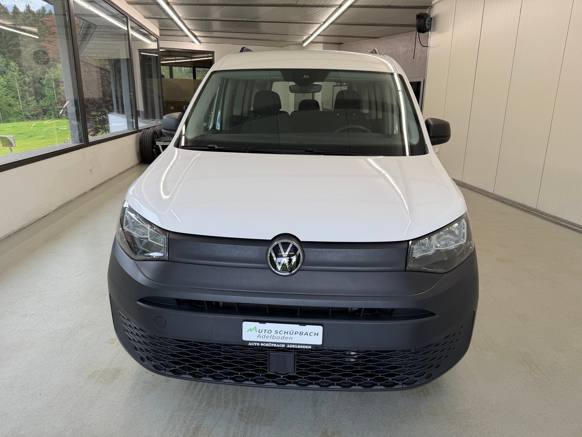 VW Caddy Kombi 2.0TDI BlueMotion Technology-image-9