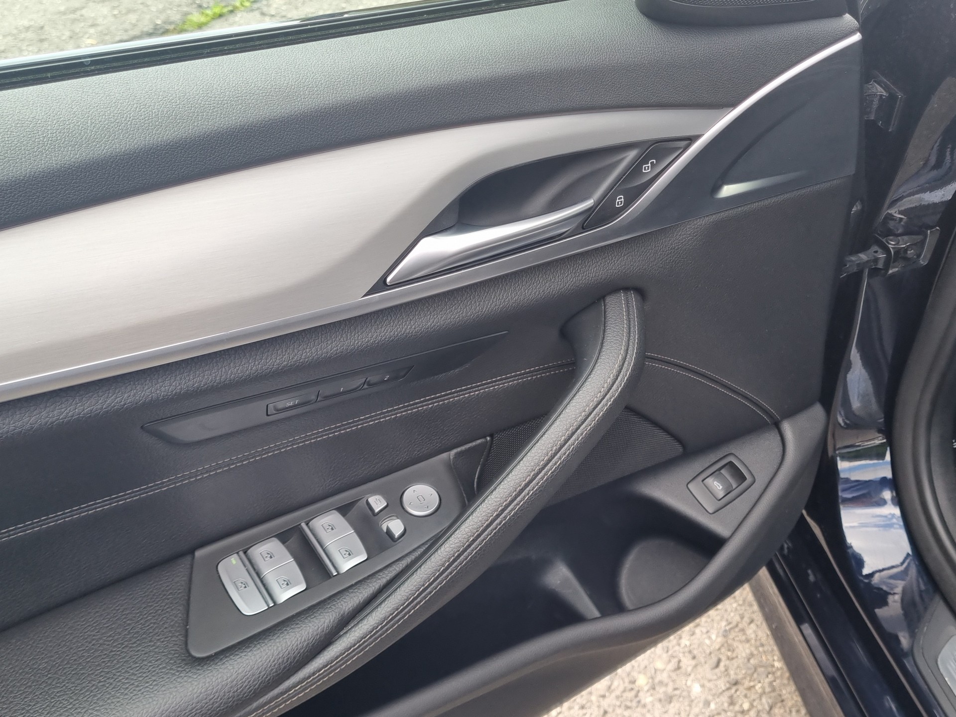 BMW 530i xDrive Touring M Sport-image-11
