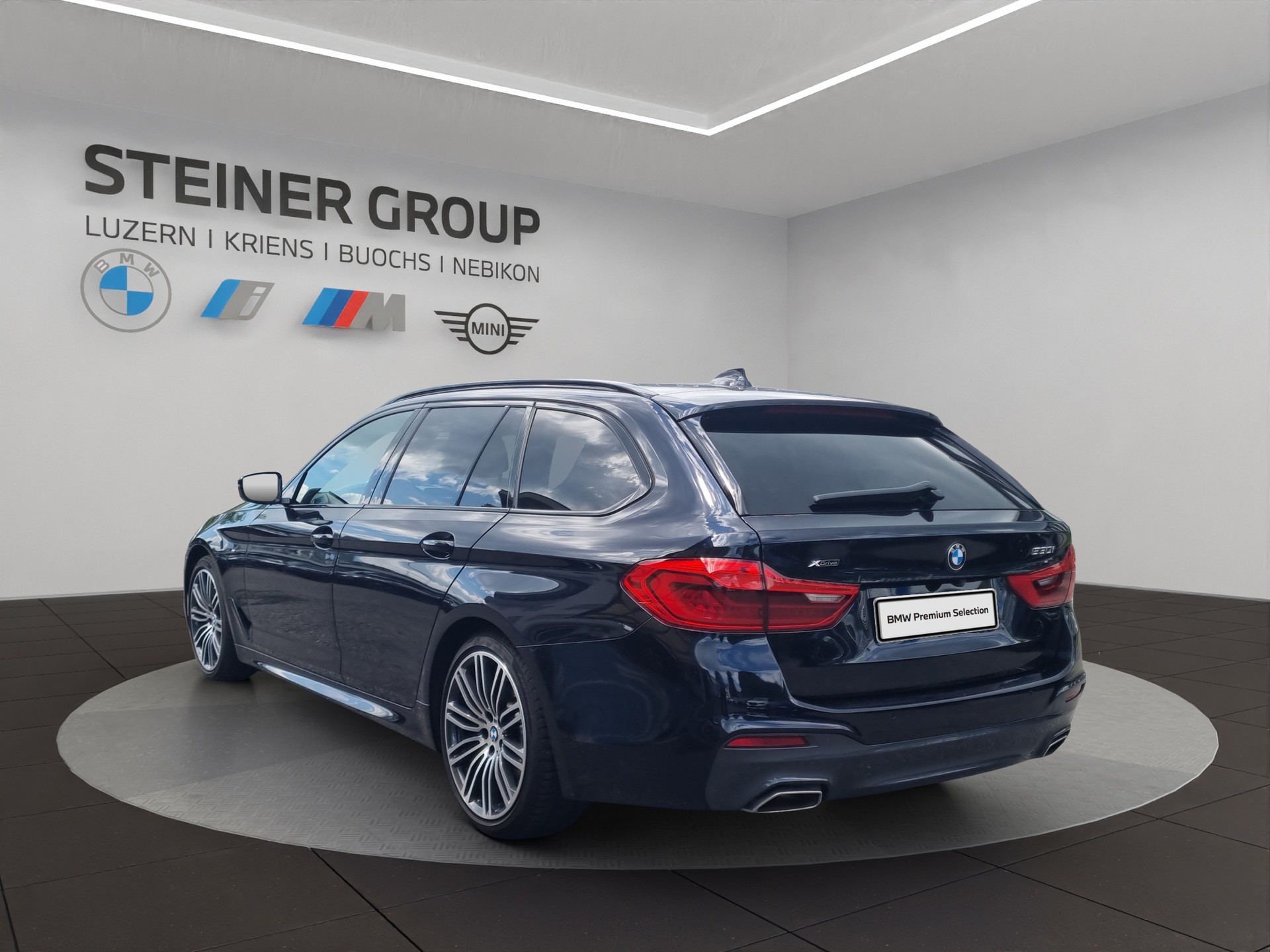 BMW 530i xDrive Touring M Sport-image-6