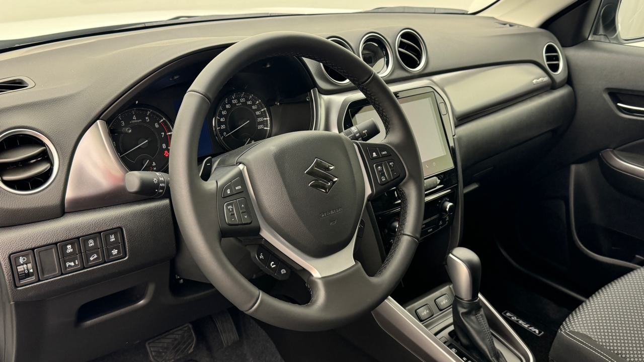 SUZUKI Vitara 1.4 Boosterjet Compact Top 4x4 Hybrid Automatic-image-6