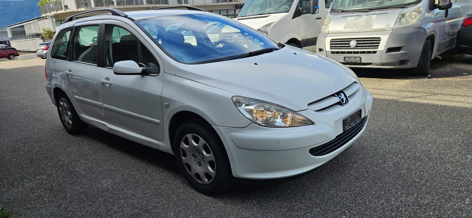PEUGEOT 307 SW 2.0 16V Premium-image-8