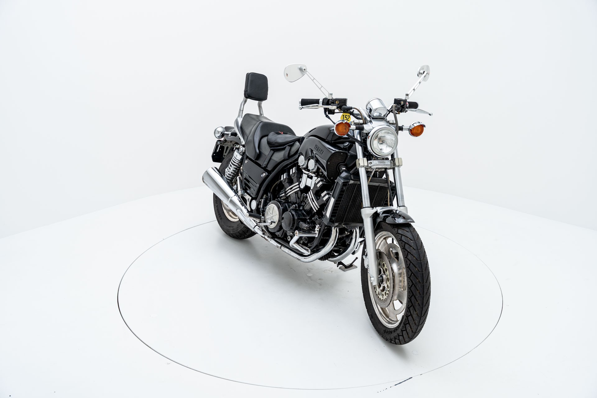 YAMAHA V-Max VMX 1200-image-1