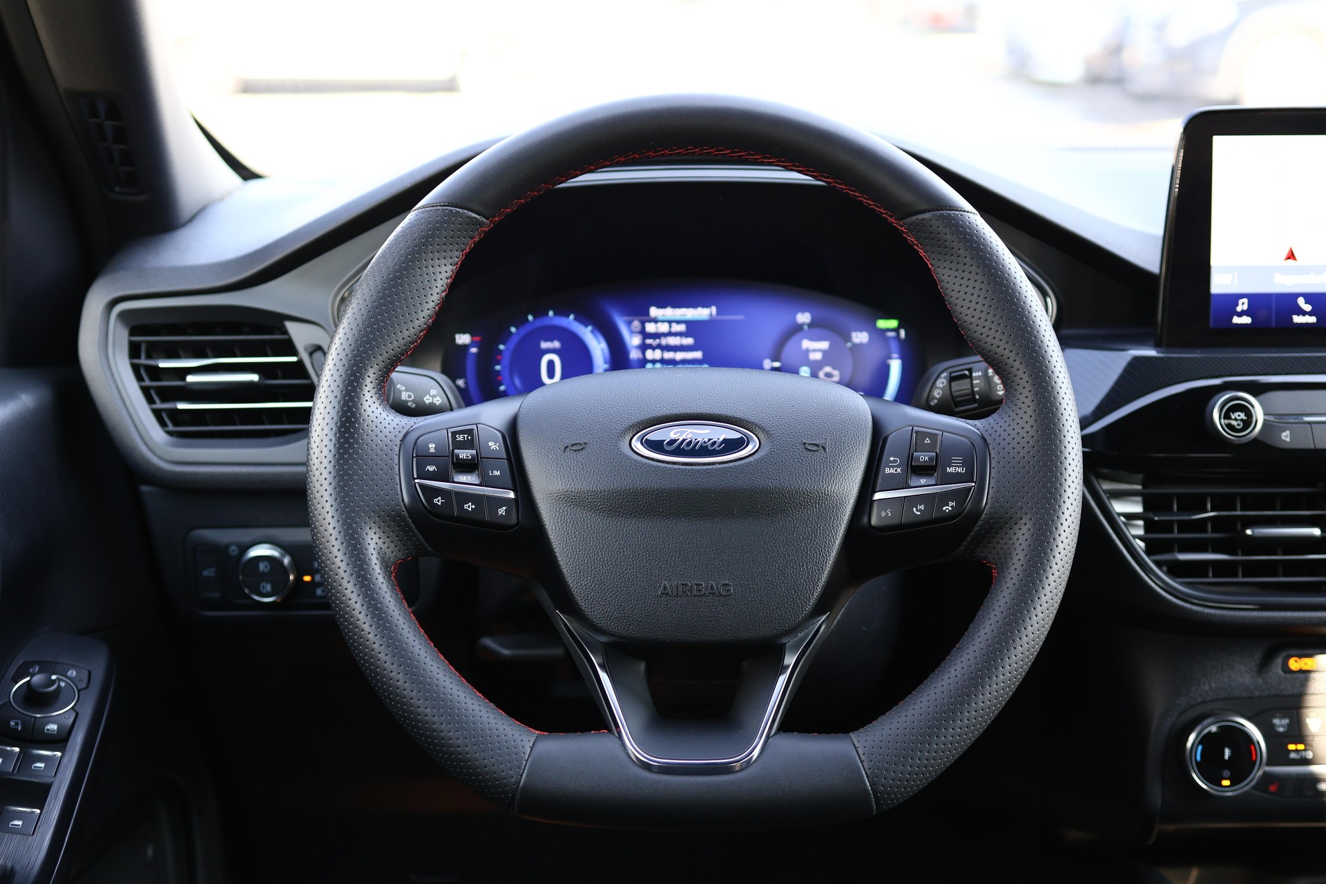 FORD Kuga 2.5 Hybrid ST-Line X * HEAD-UP DISPLAY * PACK FAHRASSISTENZ * PACK WINTER *-image-30