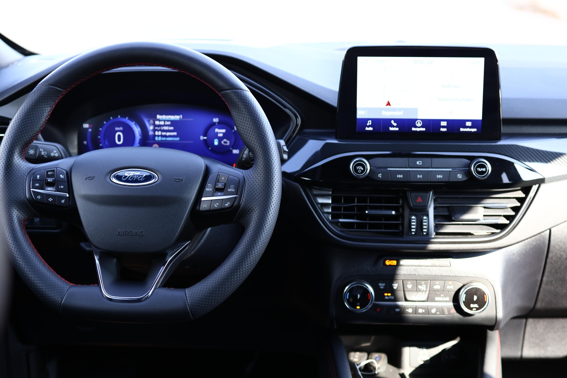 FORD Kuga 2.5 Hybrid ST-Line X * HEAD-UP DISPLAY * PACK FAHRASSISTENZ * PACK WINTER *-image-18
