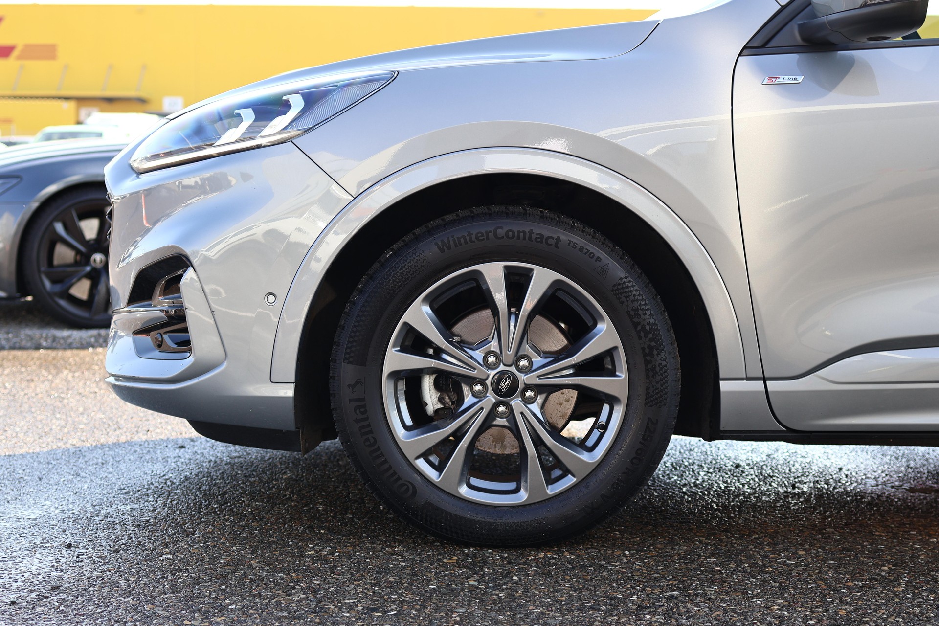 FORD Kuga 2.5 Hybrid ST-Line X * HEAD-UP DISPLAY * PACK FAHRASSISTENZ * PACK WINTER *-image-11