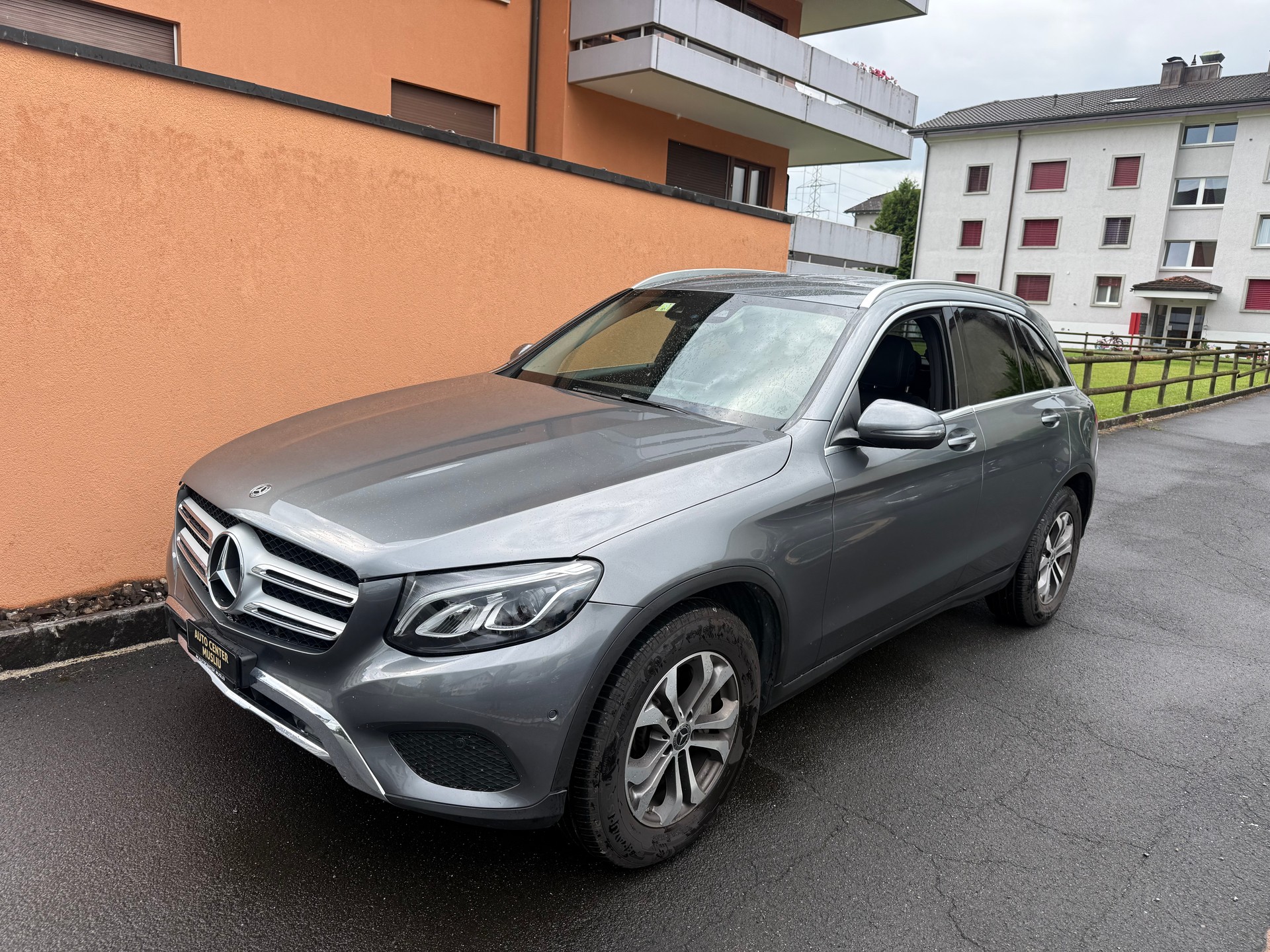 MERCEDES-BENZ GLC 250 d 4Matic 9G-Tronic-image-2