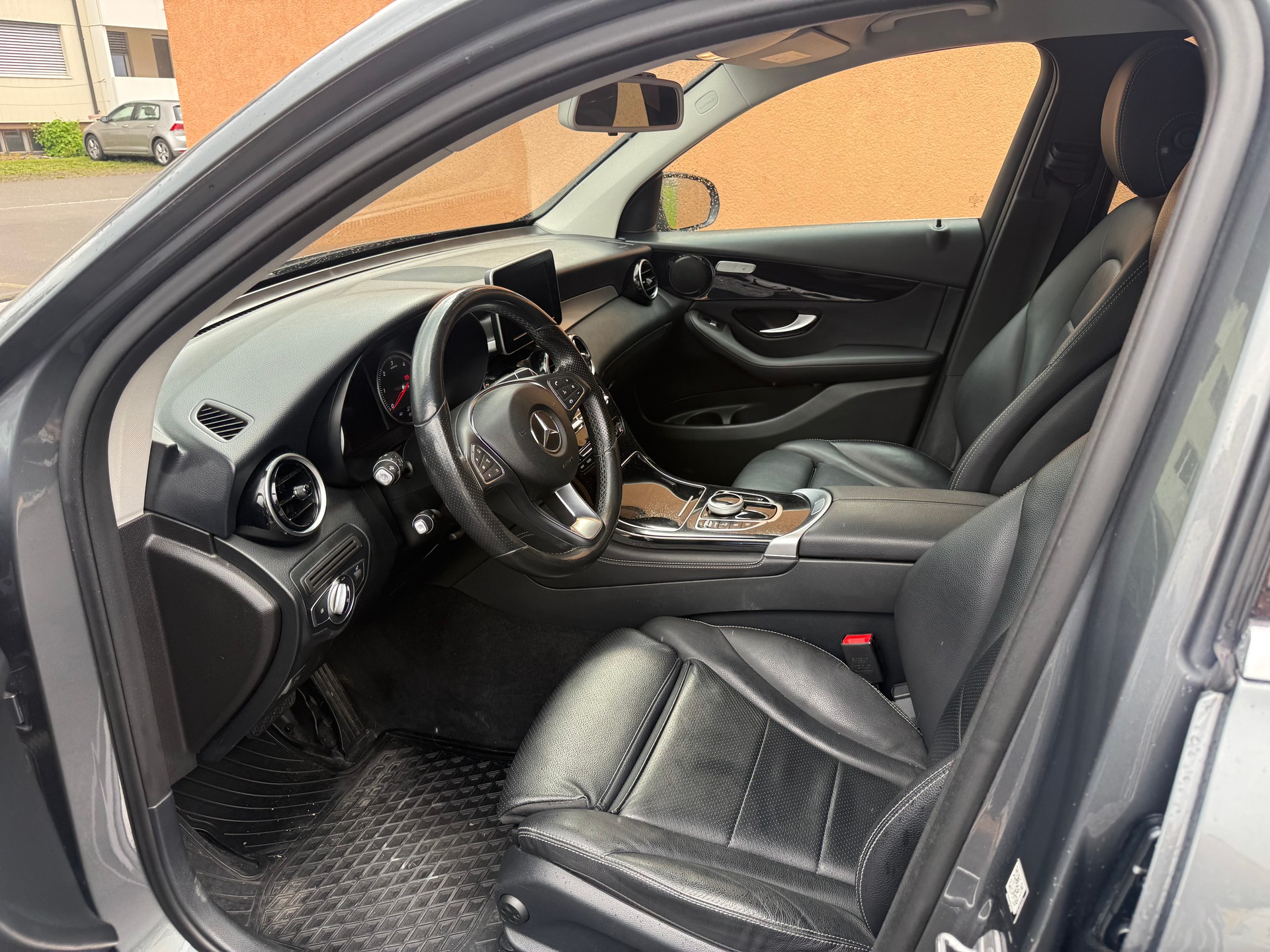 MERCEDES-BENZ GLC 250 d 4Matic 9G-Tronic-image-5