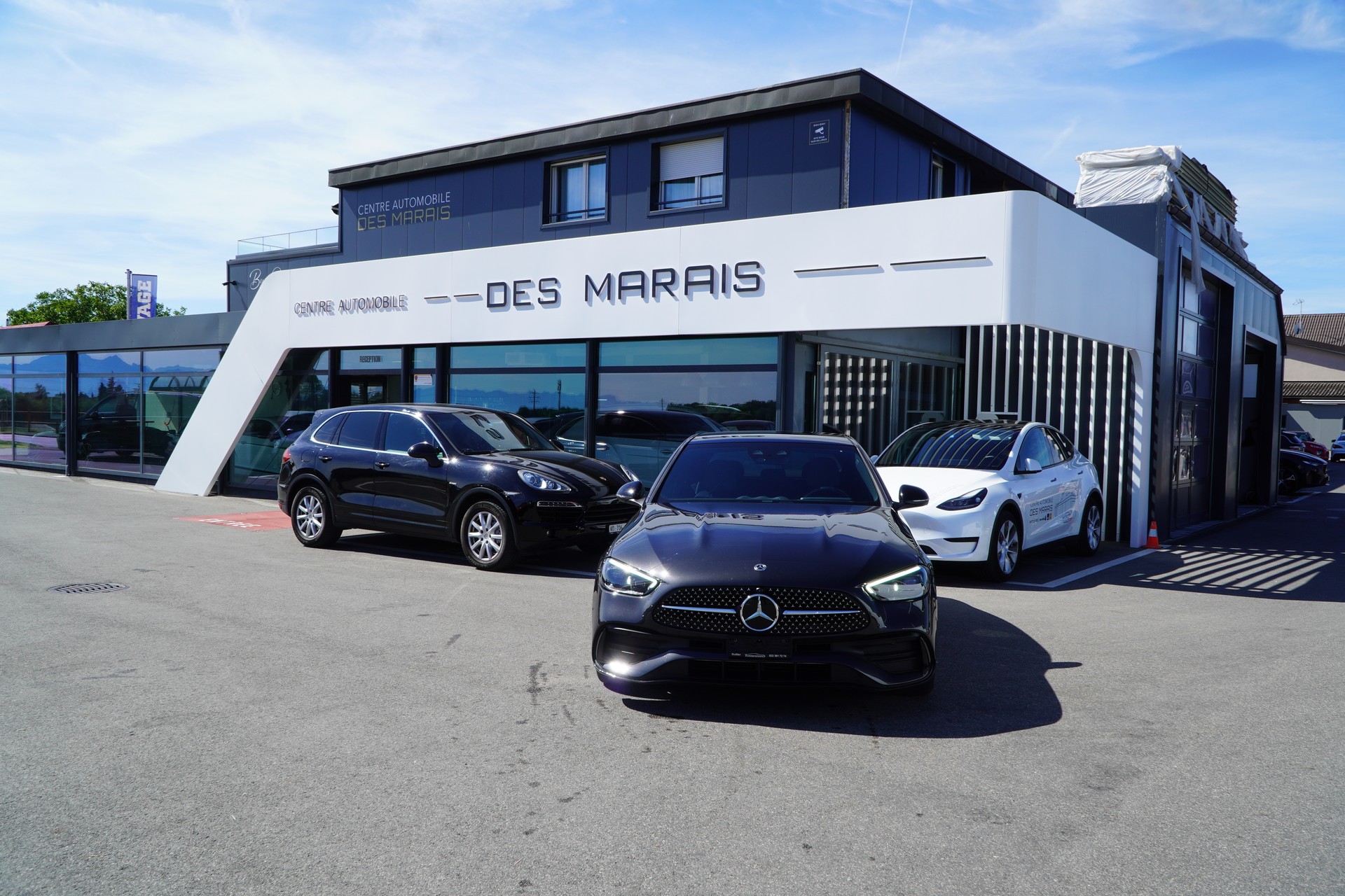 MERCEDES-BENZ C 200 4Matic AMG Line-showroom-element-1