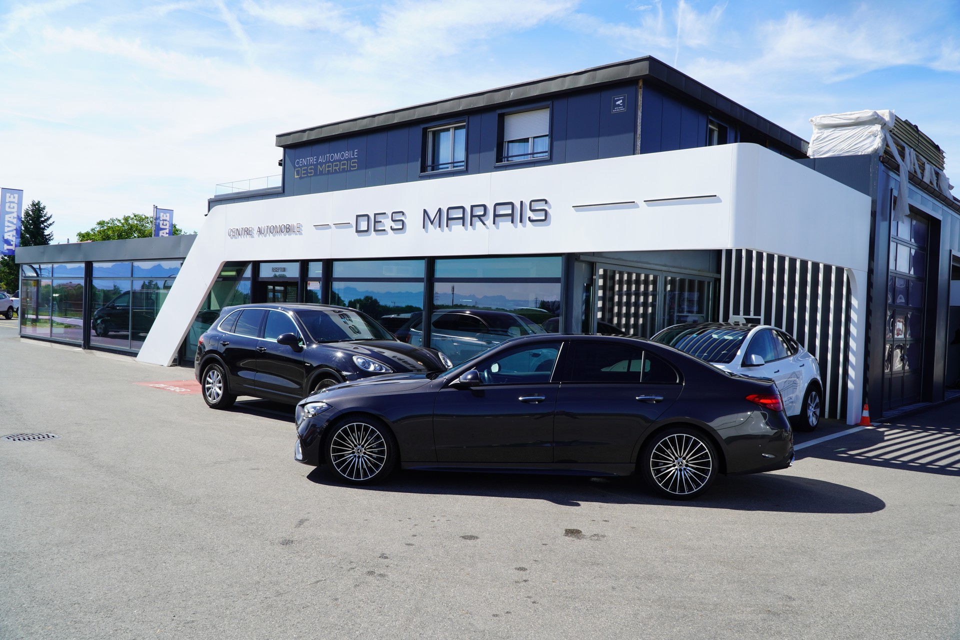 MERCEDES-BENZ C 200 4Matic AMG Line-image-4
