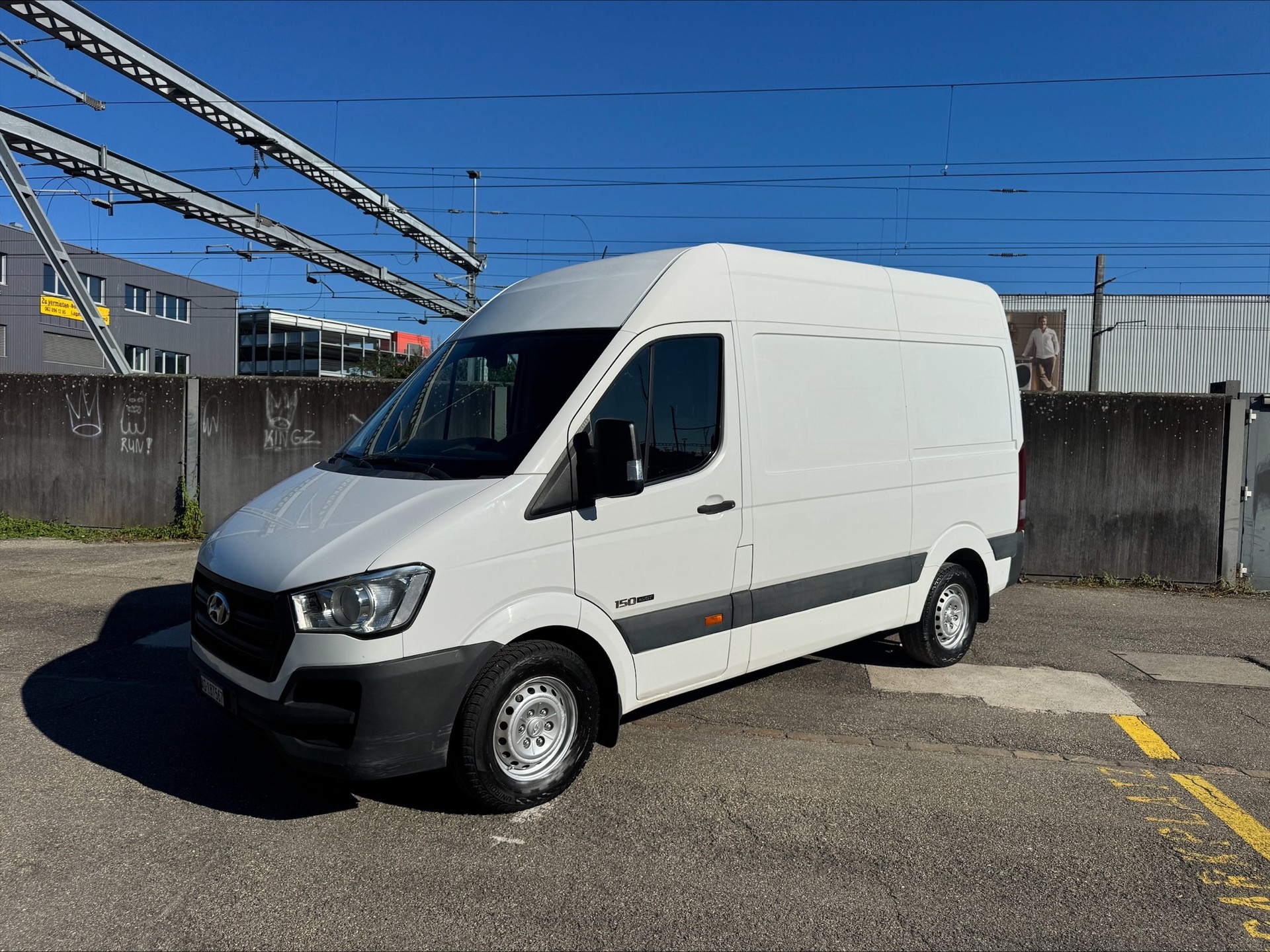 HYUNDAI H350 2.5 CRDi Amplia L1