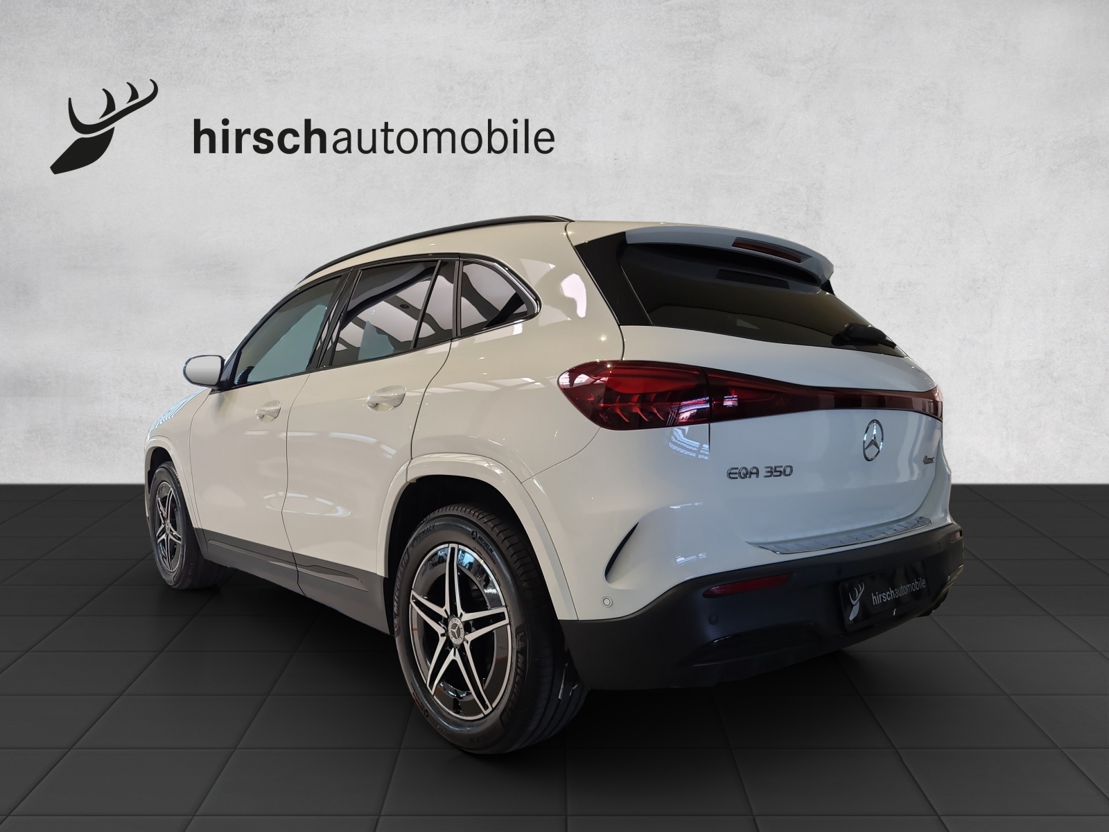 MERCEDES-BENZ EQA 350 66,5 kWh 4Matic Swiss Star-showroom-element-1