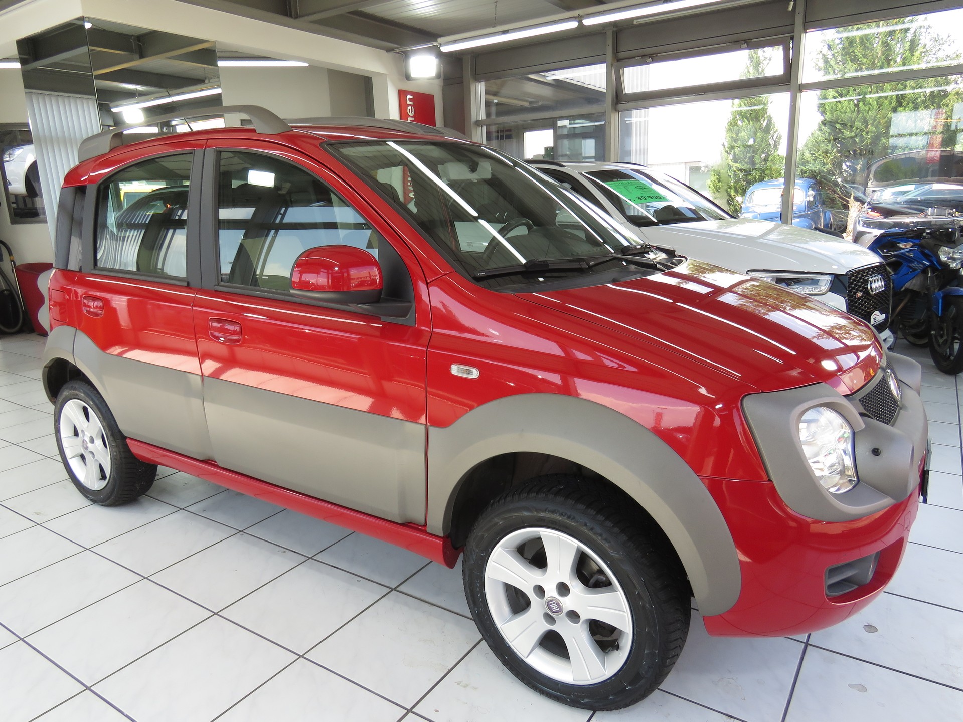 FIAT Panda 1.3 16V JTD Cross 4x4-showroom-element-2