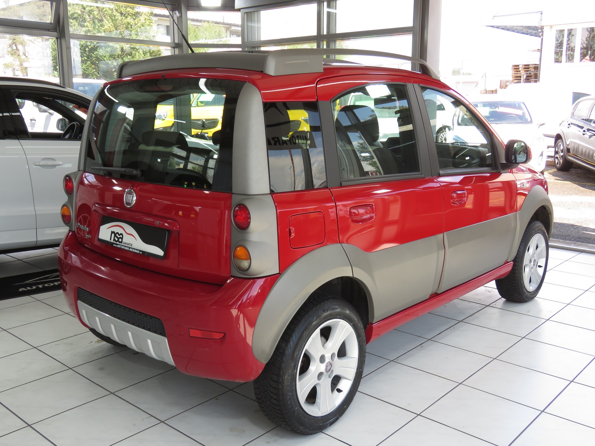 FIAT Panda 1.3 16V JTD Cross 4x4-showroom-element-3