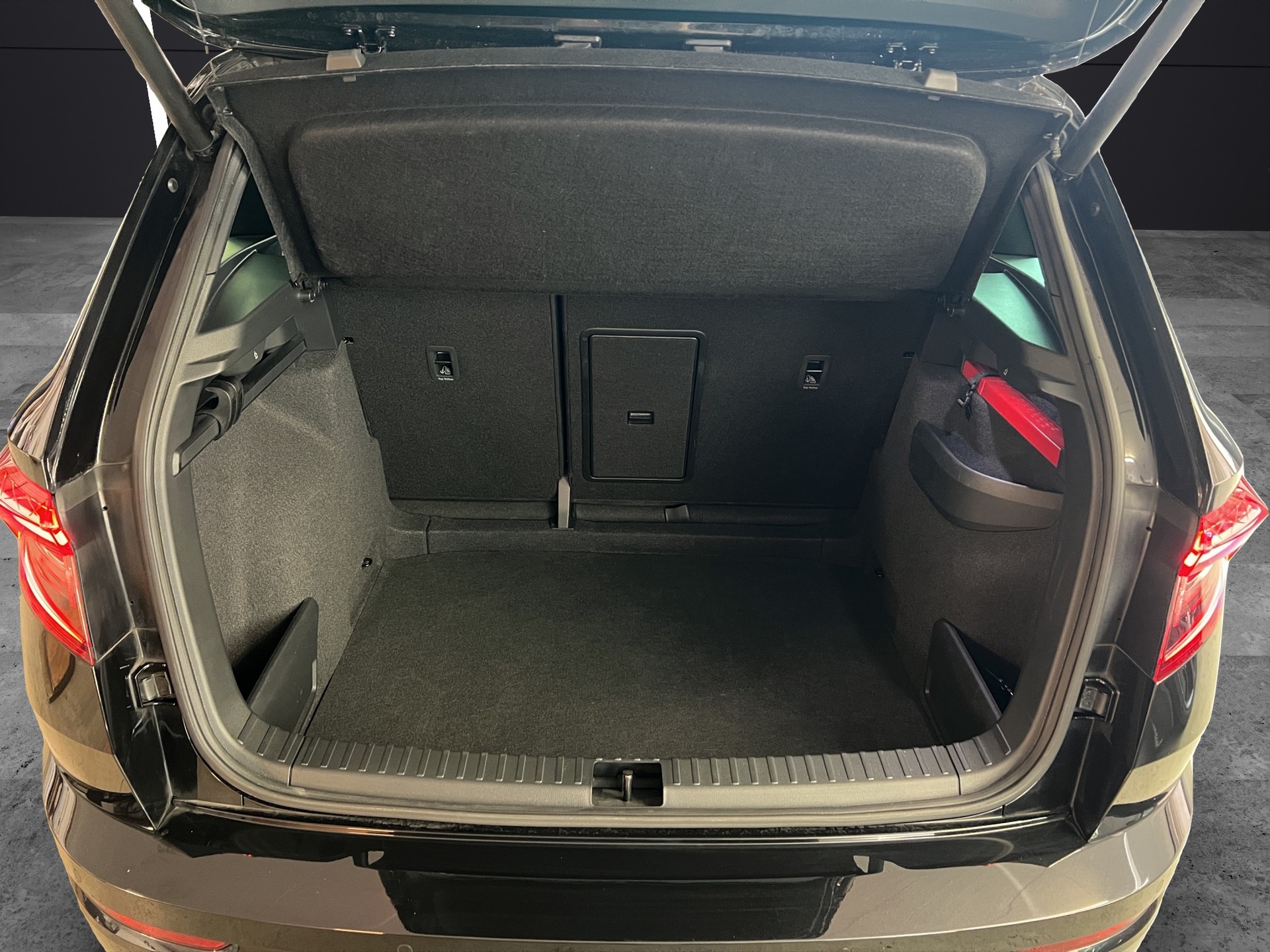 SKODA Karoq 1.5 TSI ACT SportLine DSG-image-13