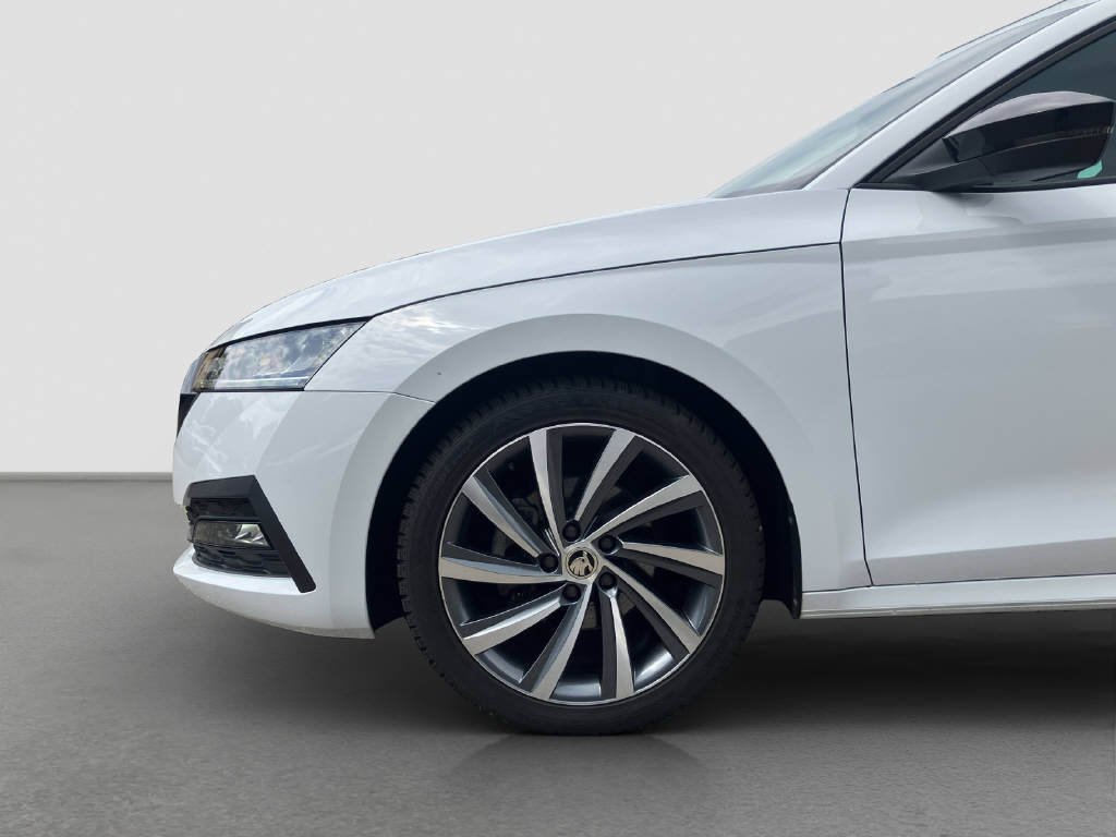 SKODA Octavia Combi 2.0 TDI 150 Ambition DSG-image-8