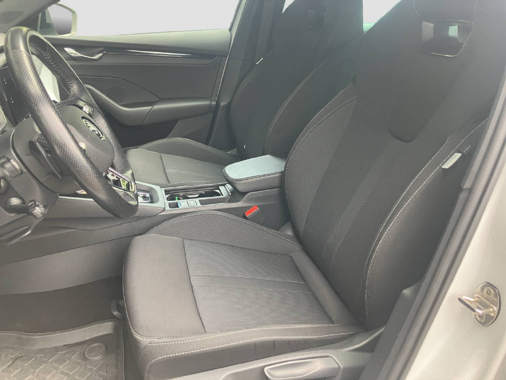 SKODA Octavia Combi 2.0 TDI 150 Ambition DSG-image-10